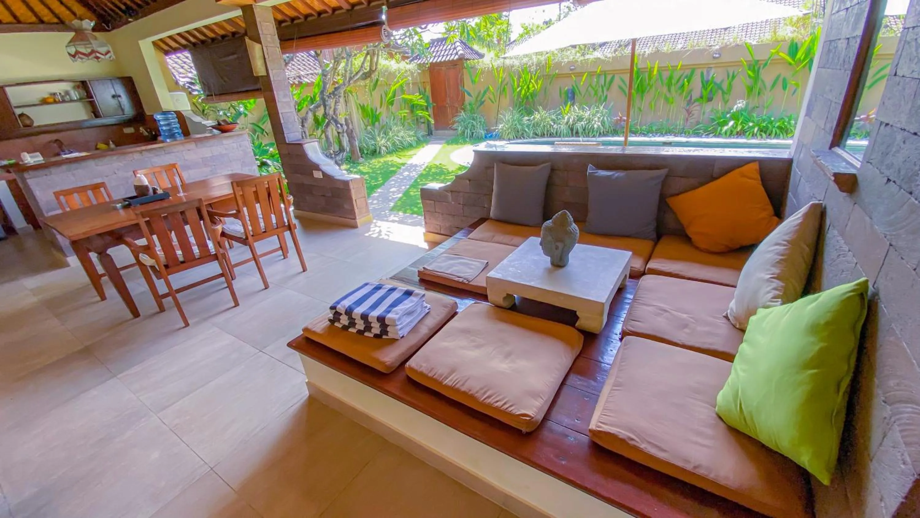 Dining area in Bali Dyana Villas