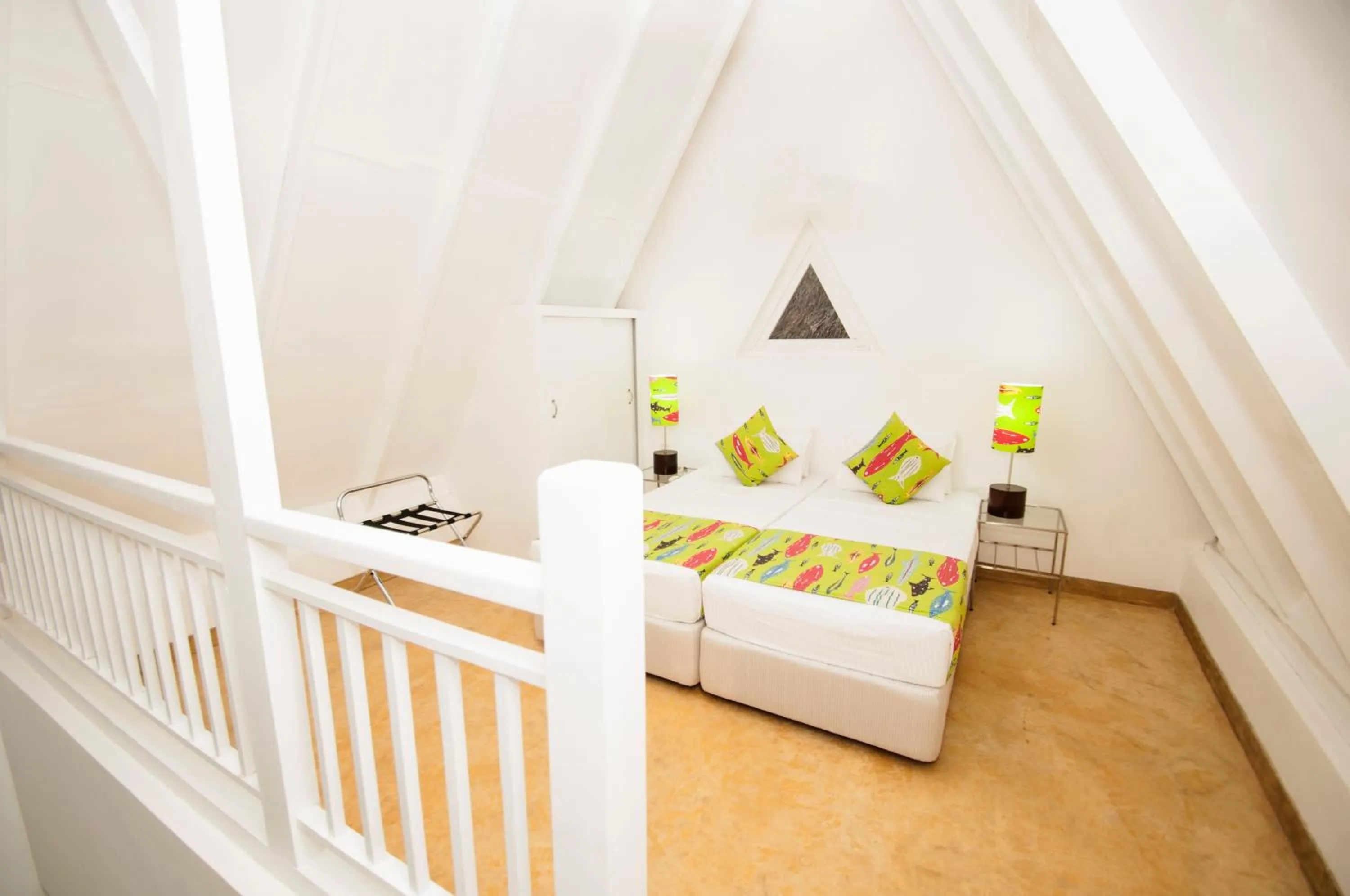 Bed in Maalu Maalu Resort & Spa - Thema Collection