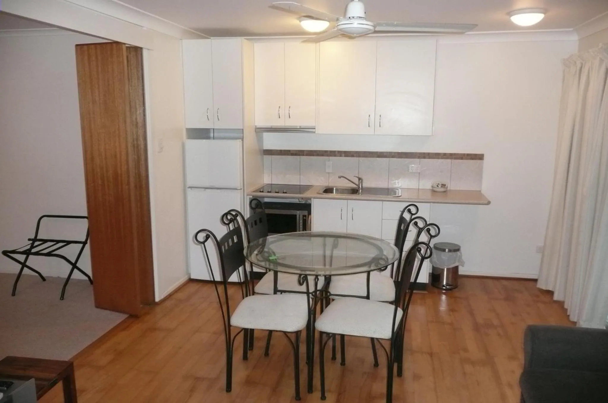 Dining area in Beachside Holiday Units