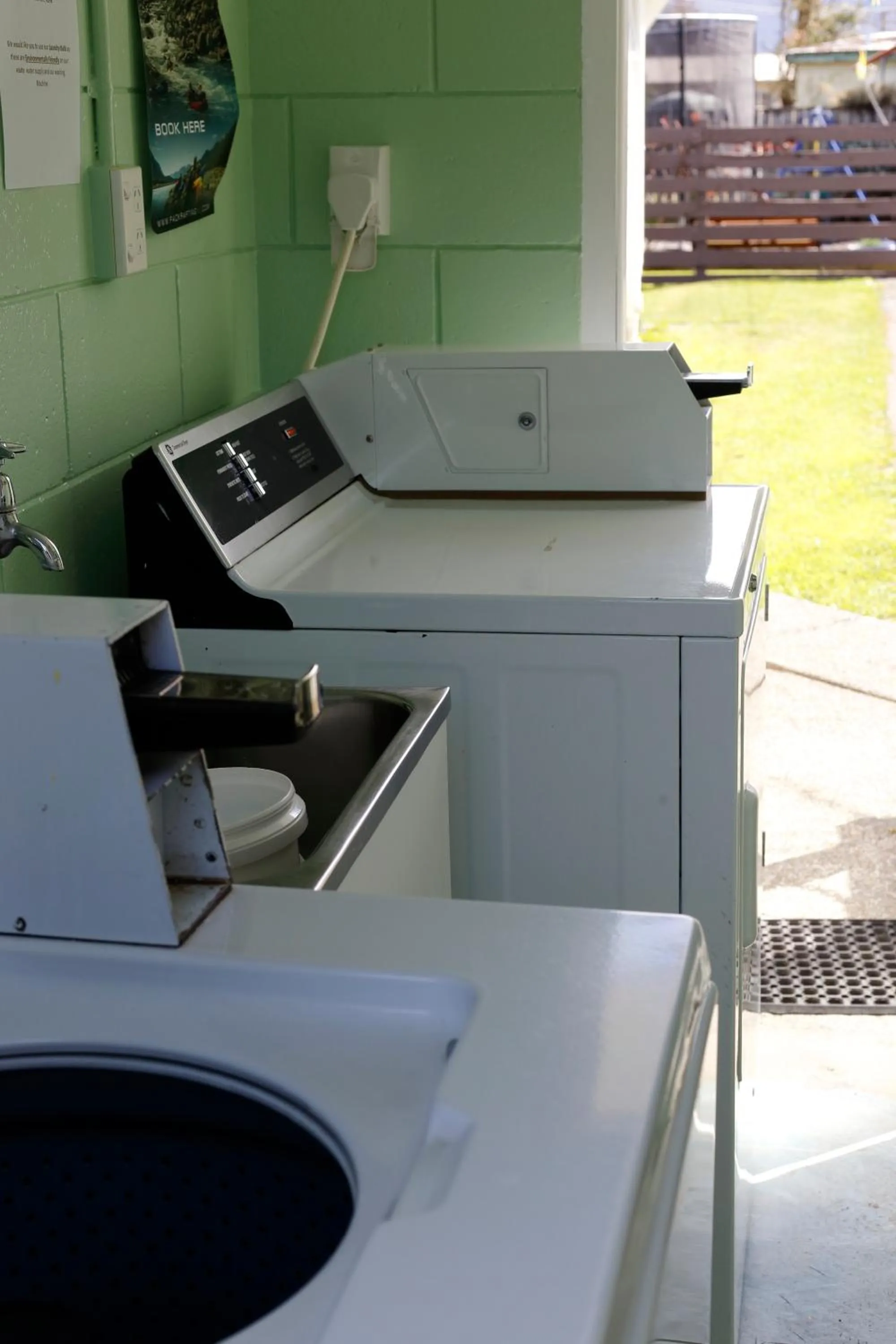 laundry in Aden Motel