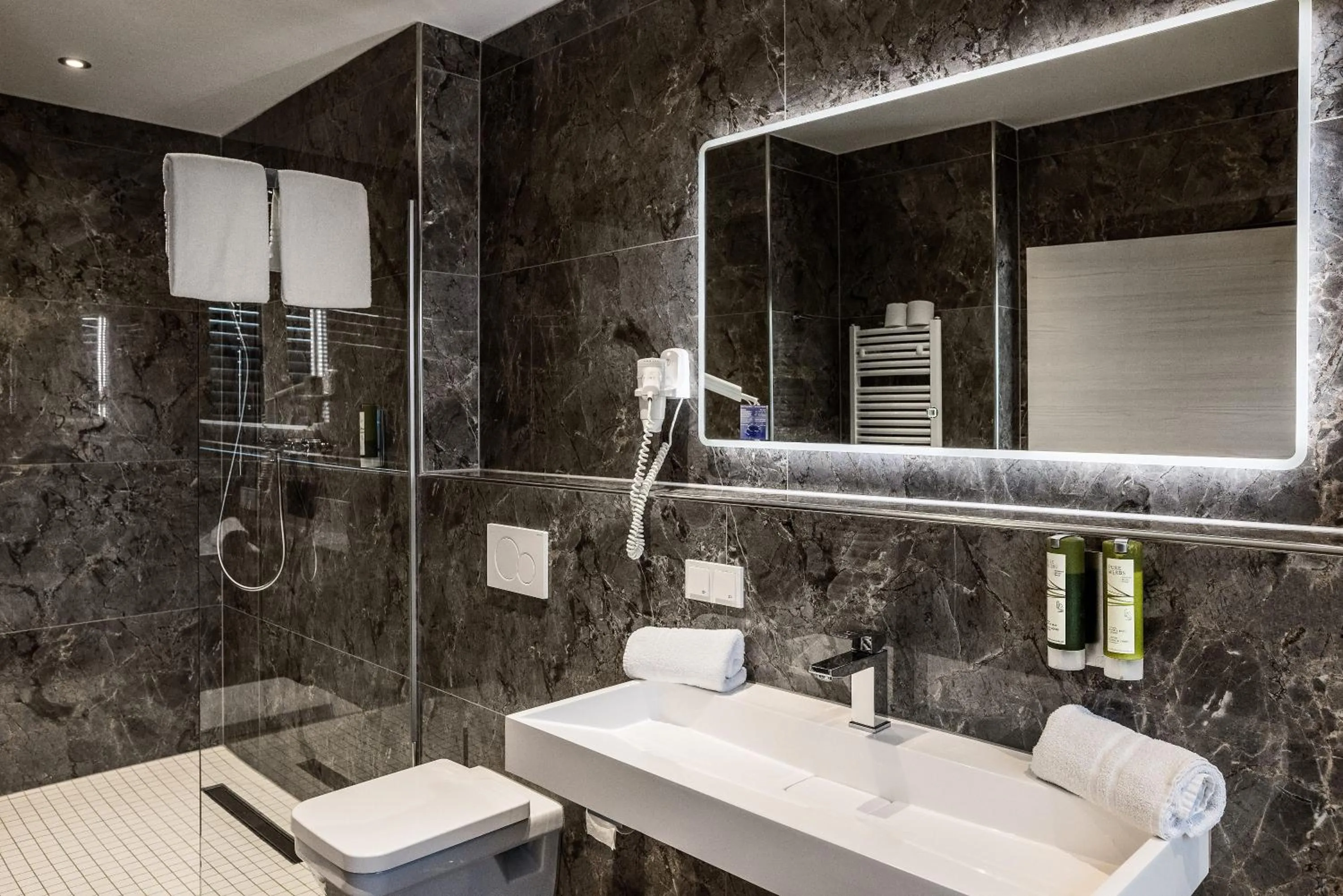 Bathroom in RheinCity Hotel & Boardinghouse