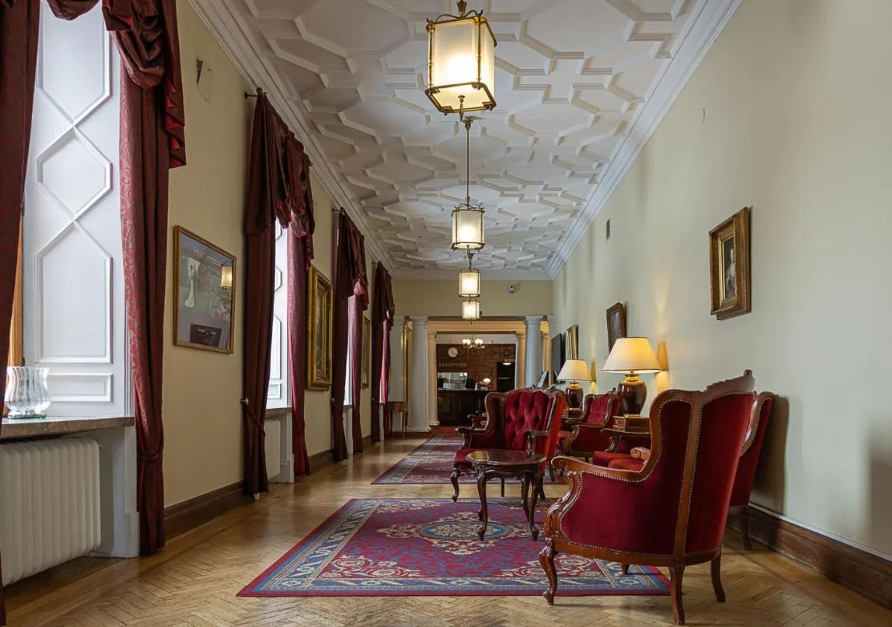 Lobby or reception in Hotel Vanajanlinna