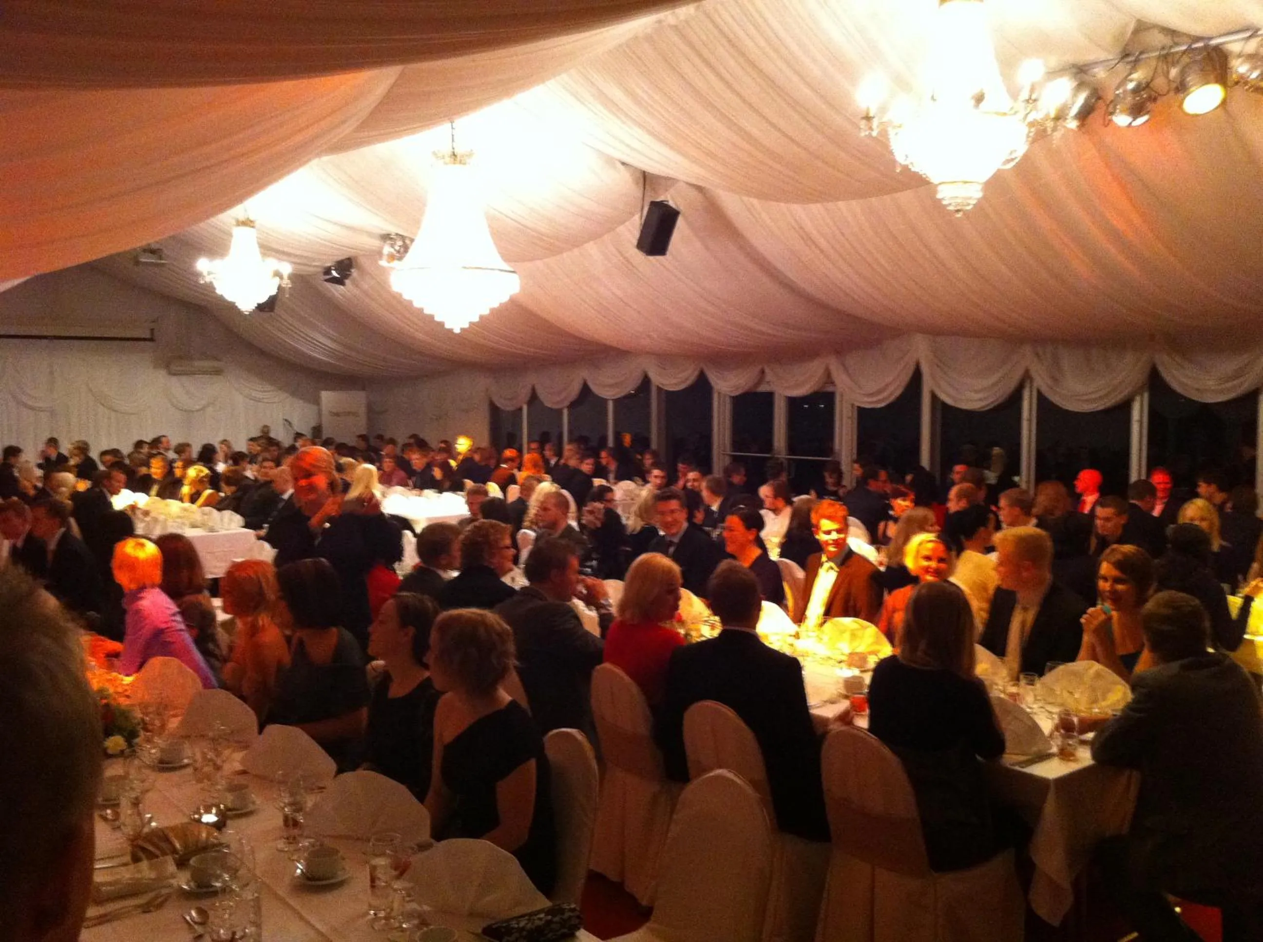 Restaurant/places to eat in Hotel Vanajanlinna