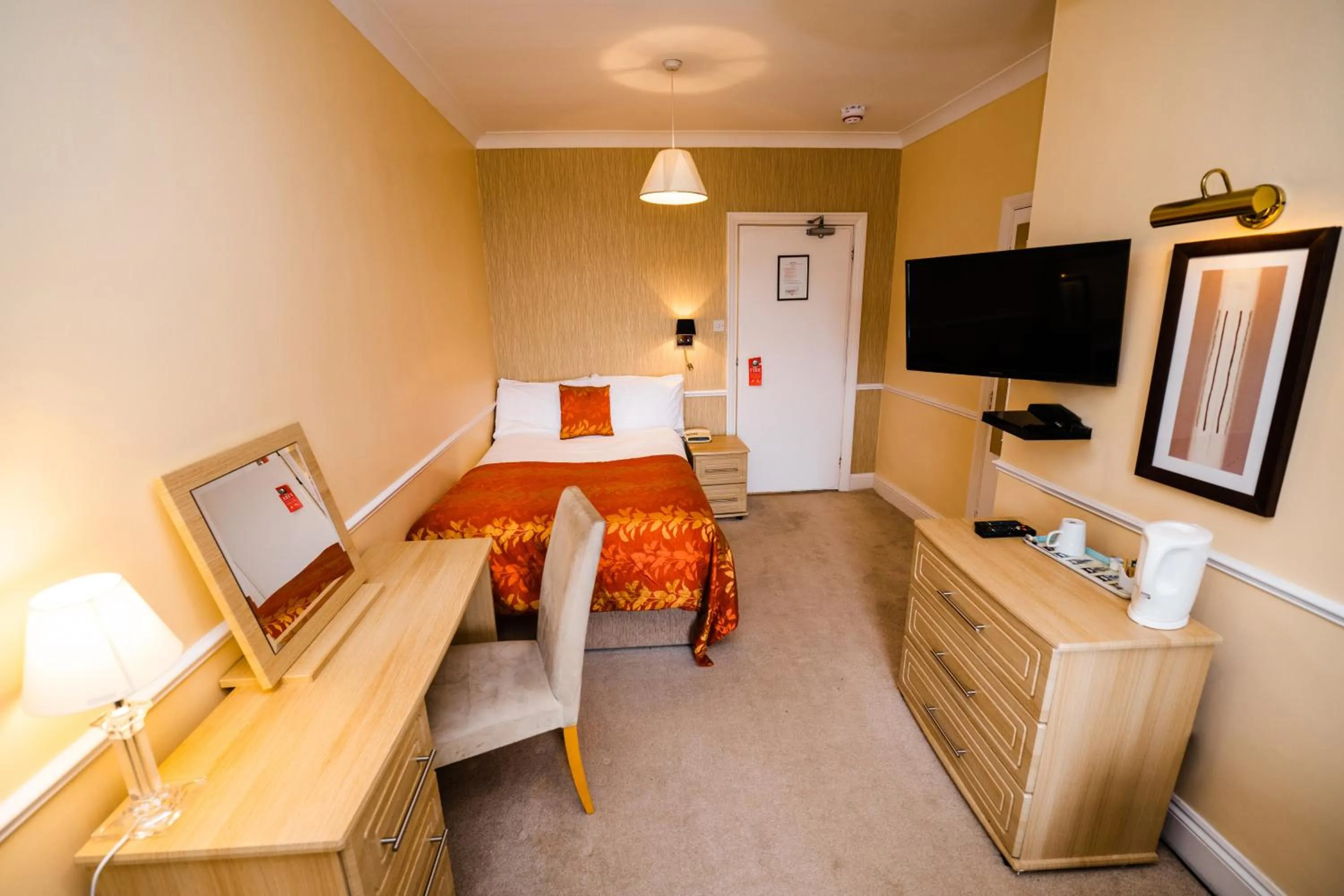 Bed in Raven Hall Hotel