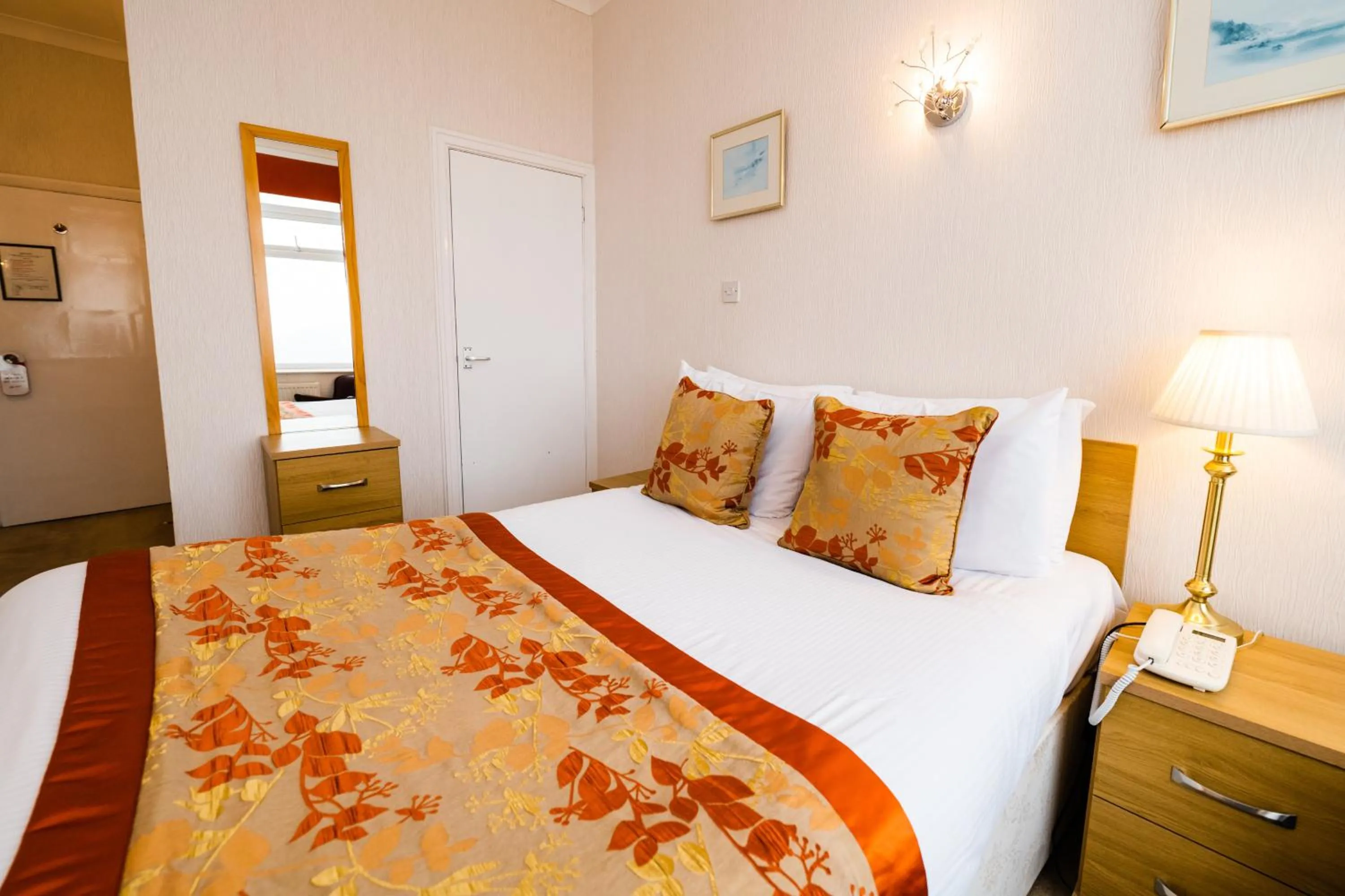 Bed in Raven Hall Hotel