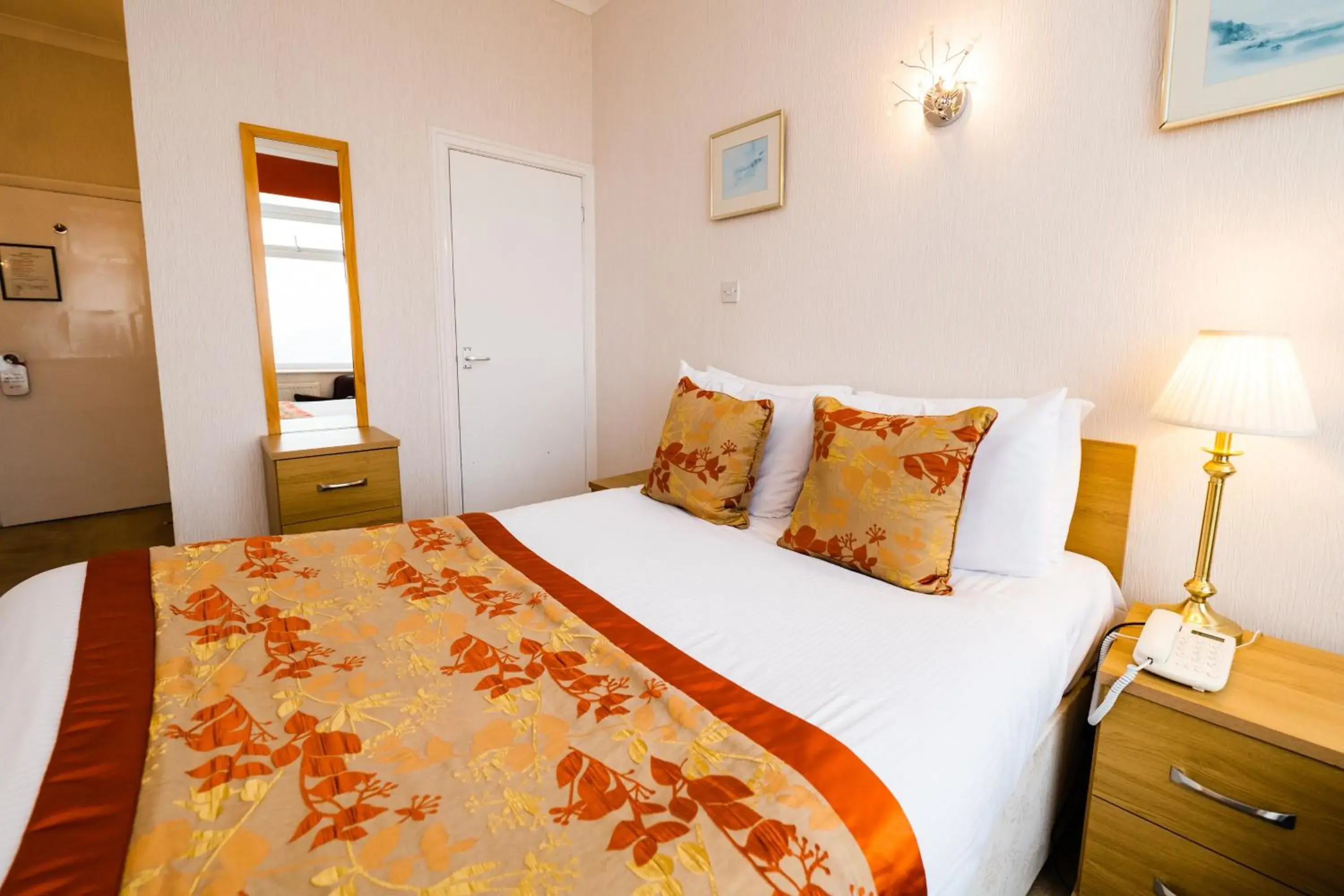 Small Double Room in Raven Hall Hotel Small Double Room in Raven Hall Hotel