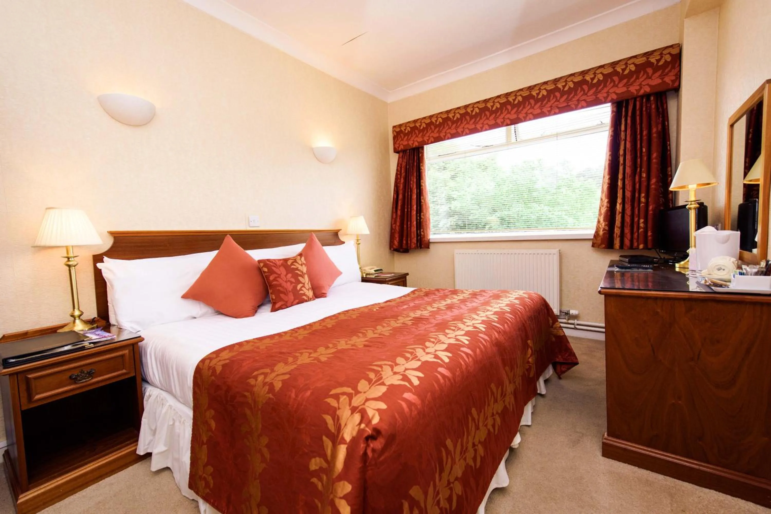 Bed in Grand Villa Heights