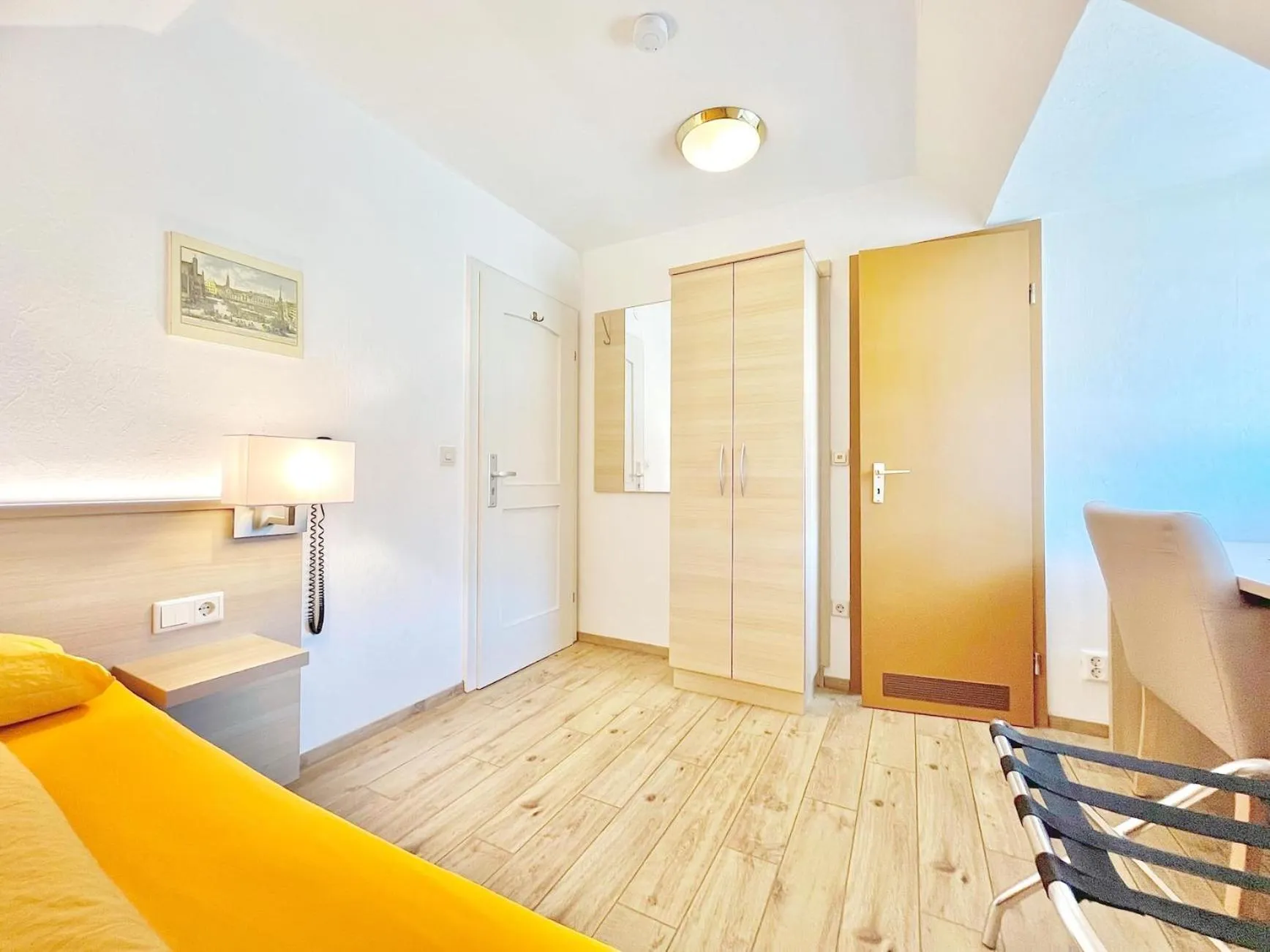 Photo of the whole room in Hotel-Heilsberg