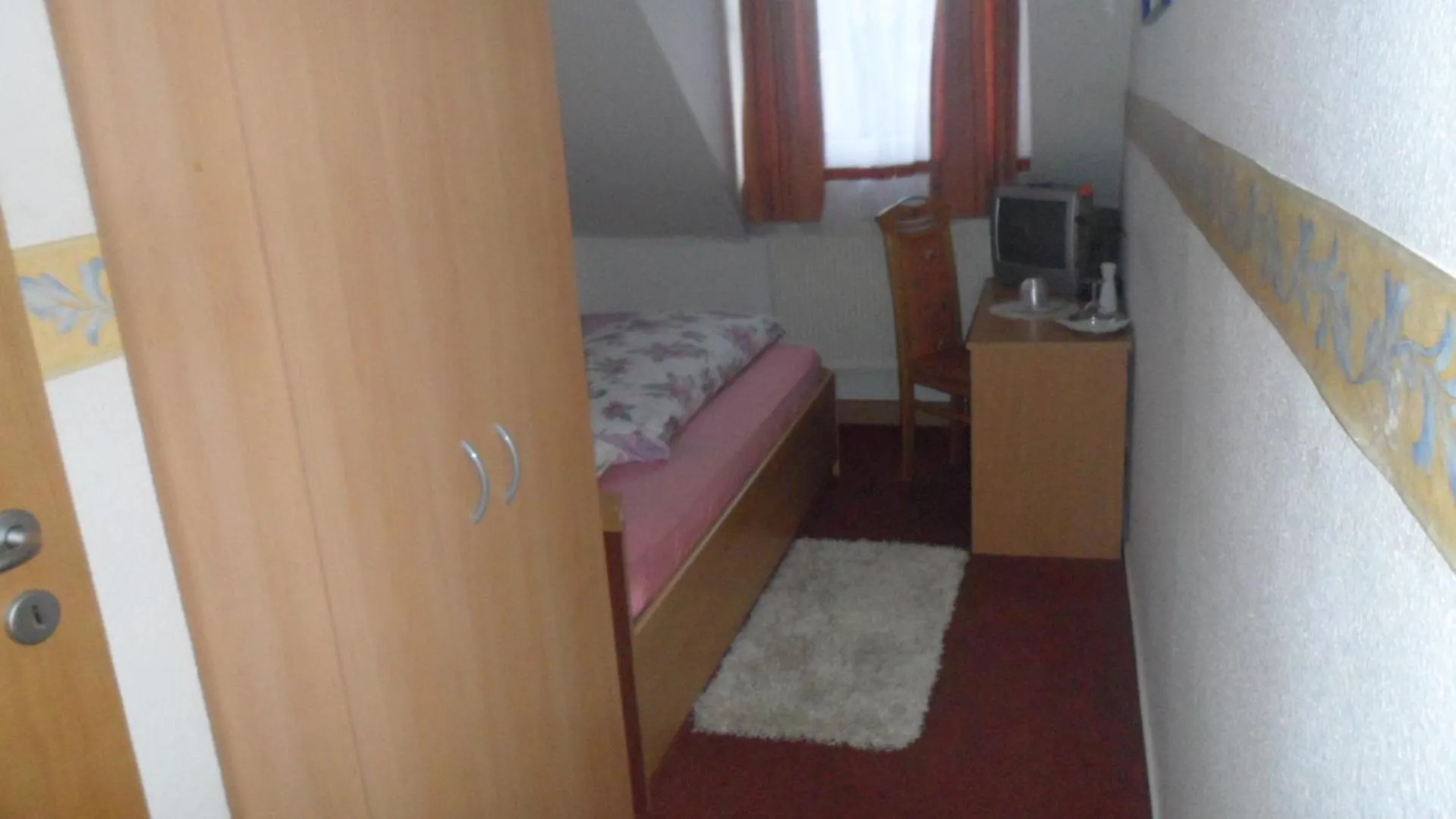 Photo of the whole room, Bed in Hotel Eigelstein