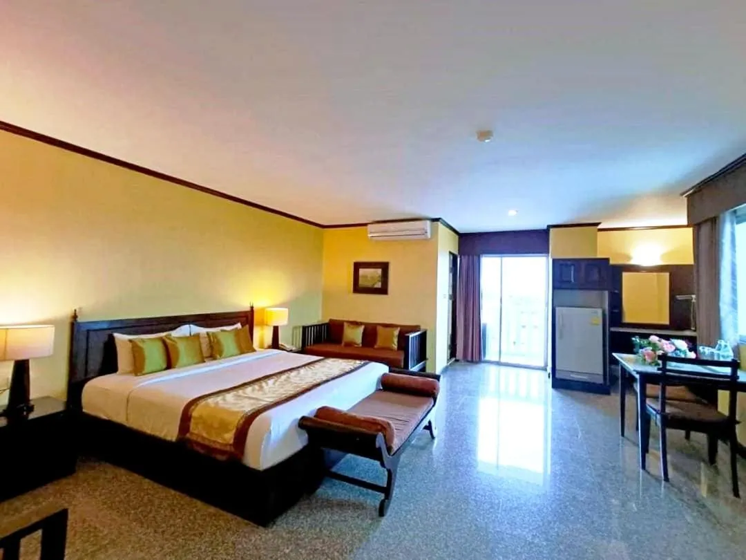 Bed in Royal Peninsula Hotel Chiangmai