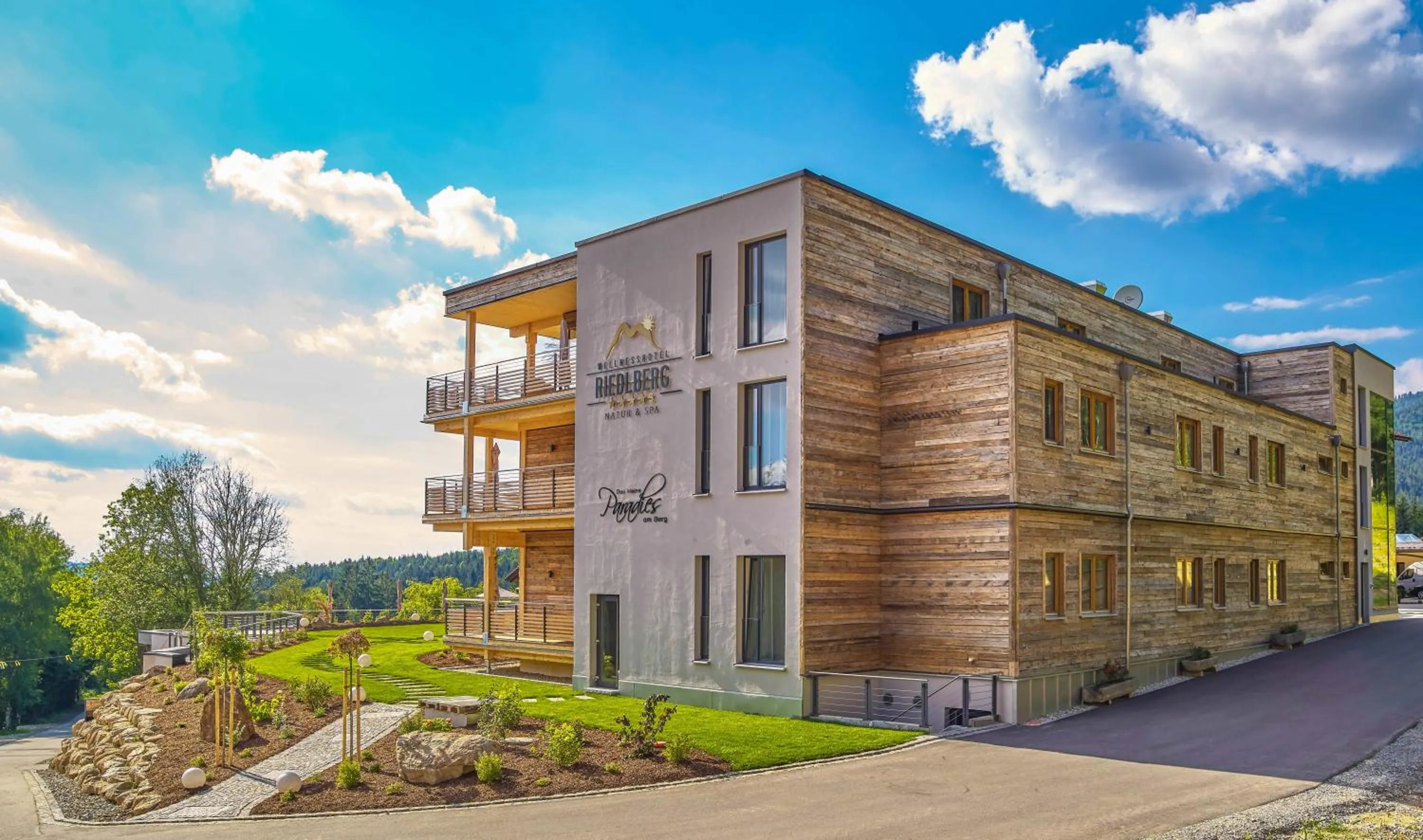 Property building in Wellnesshotel Riedlberg