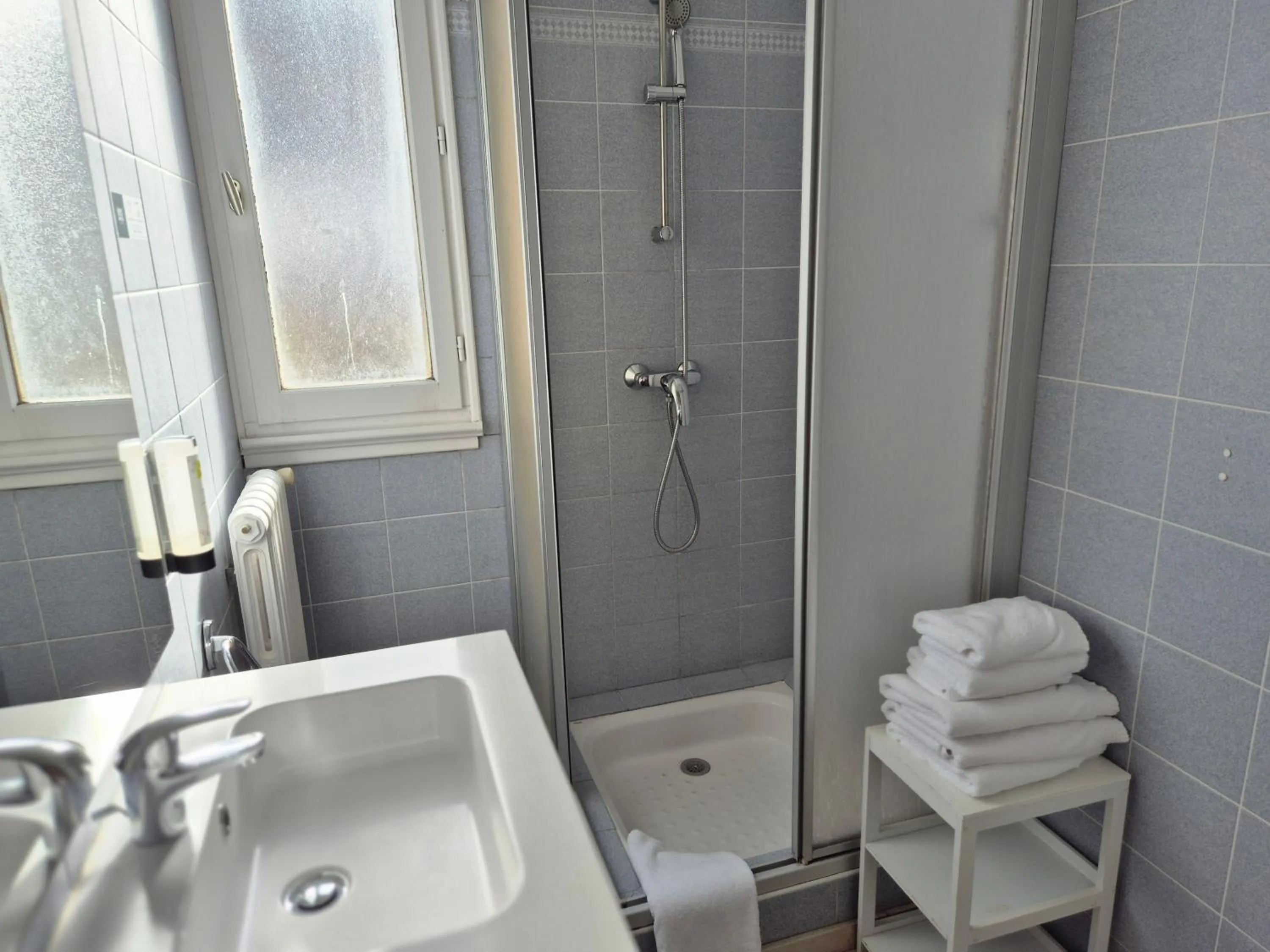 Logis Hôtel Restaurant L'Oustal