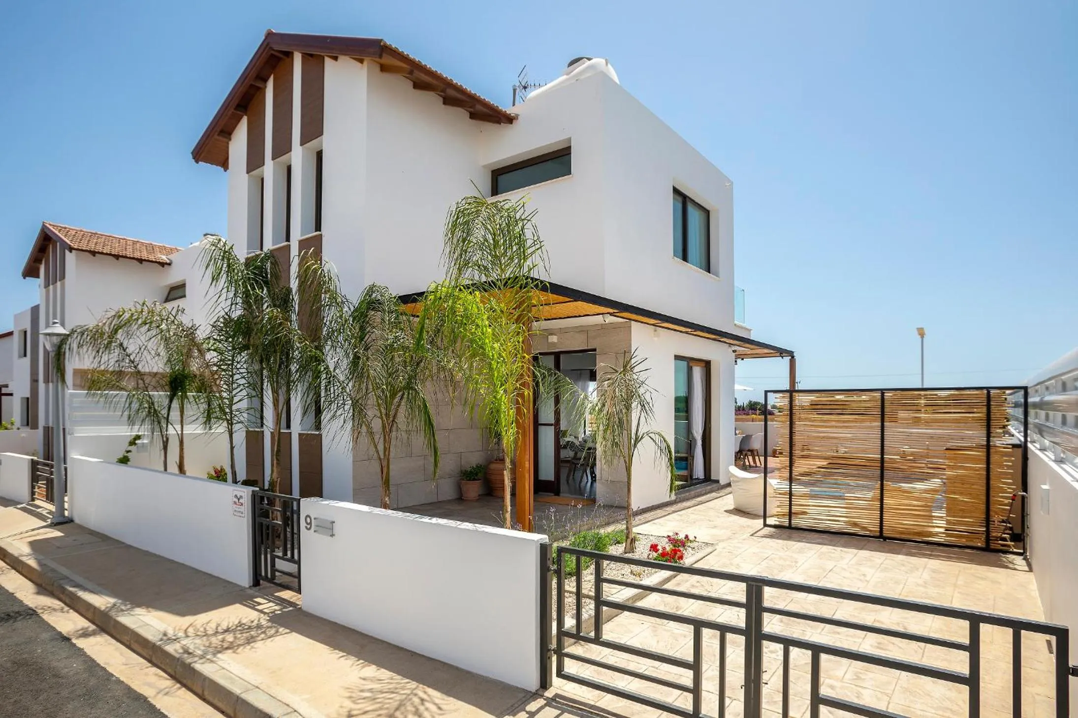 Facade/entrance in Chris Le Mare Luxury Villa