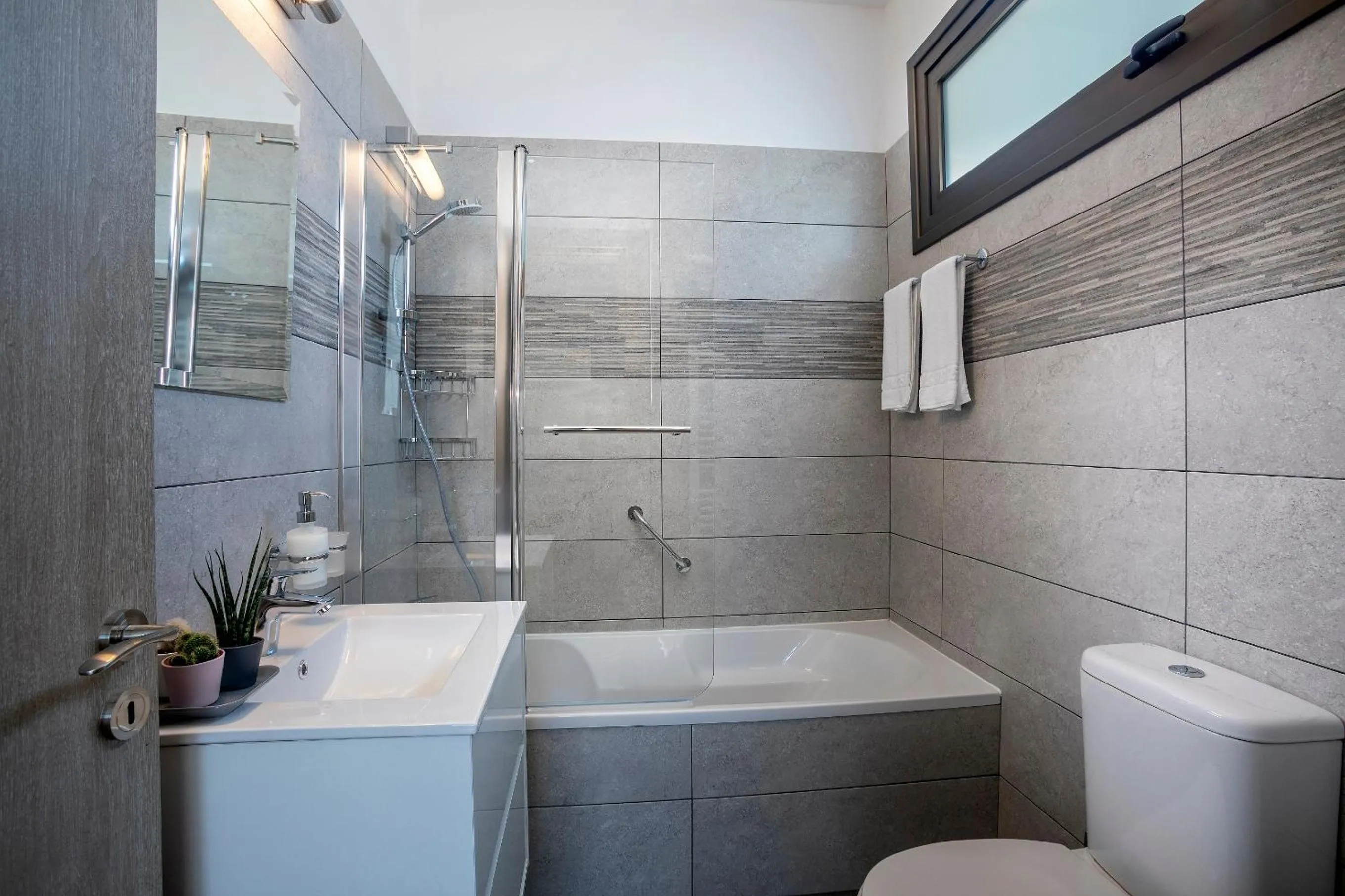 Bathroom in Chris Le Mare Luxury Villa