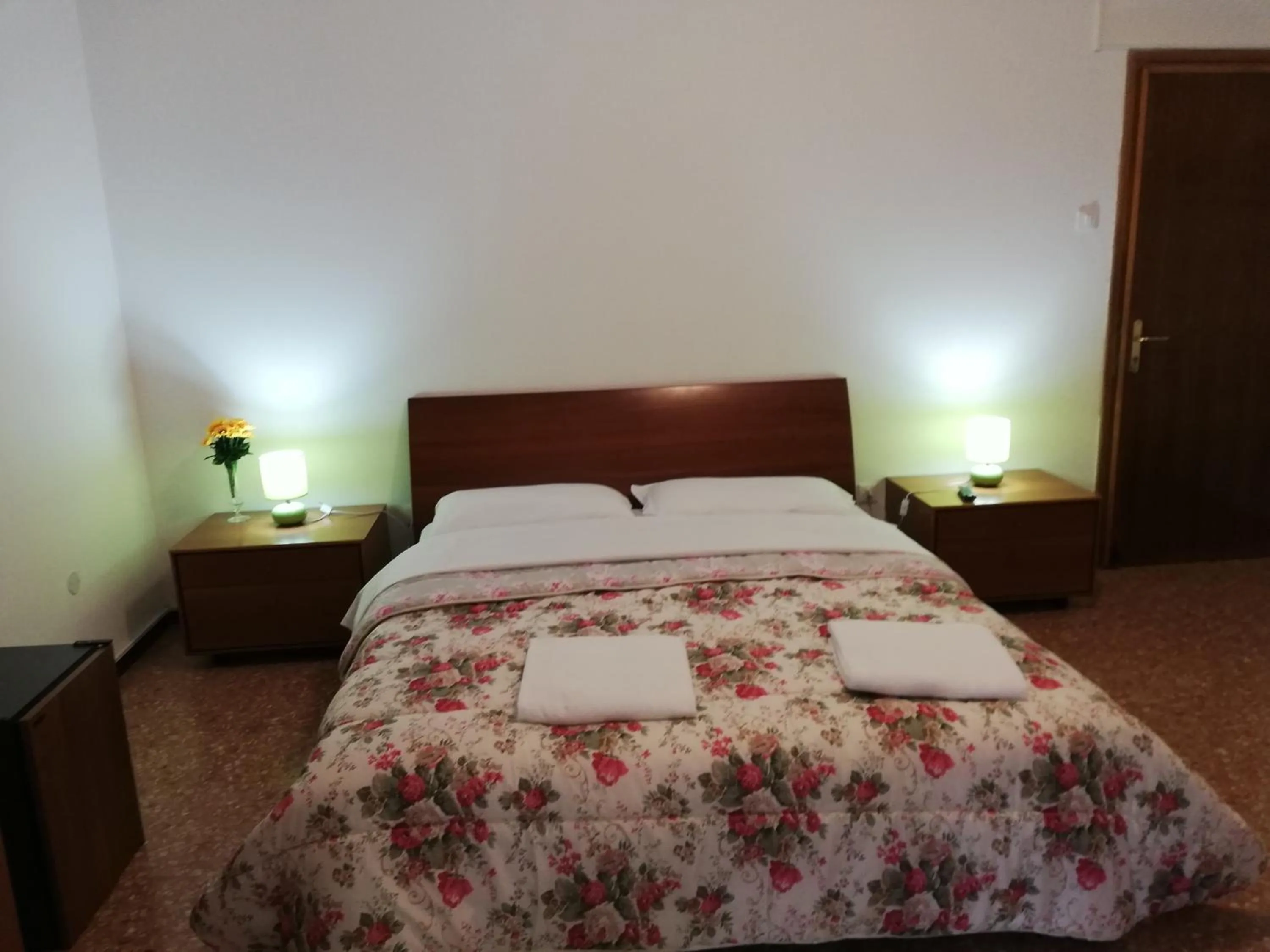 Bed in Venice Best Vacation