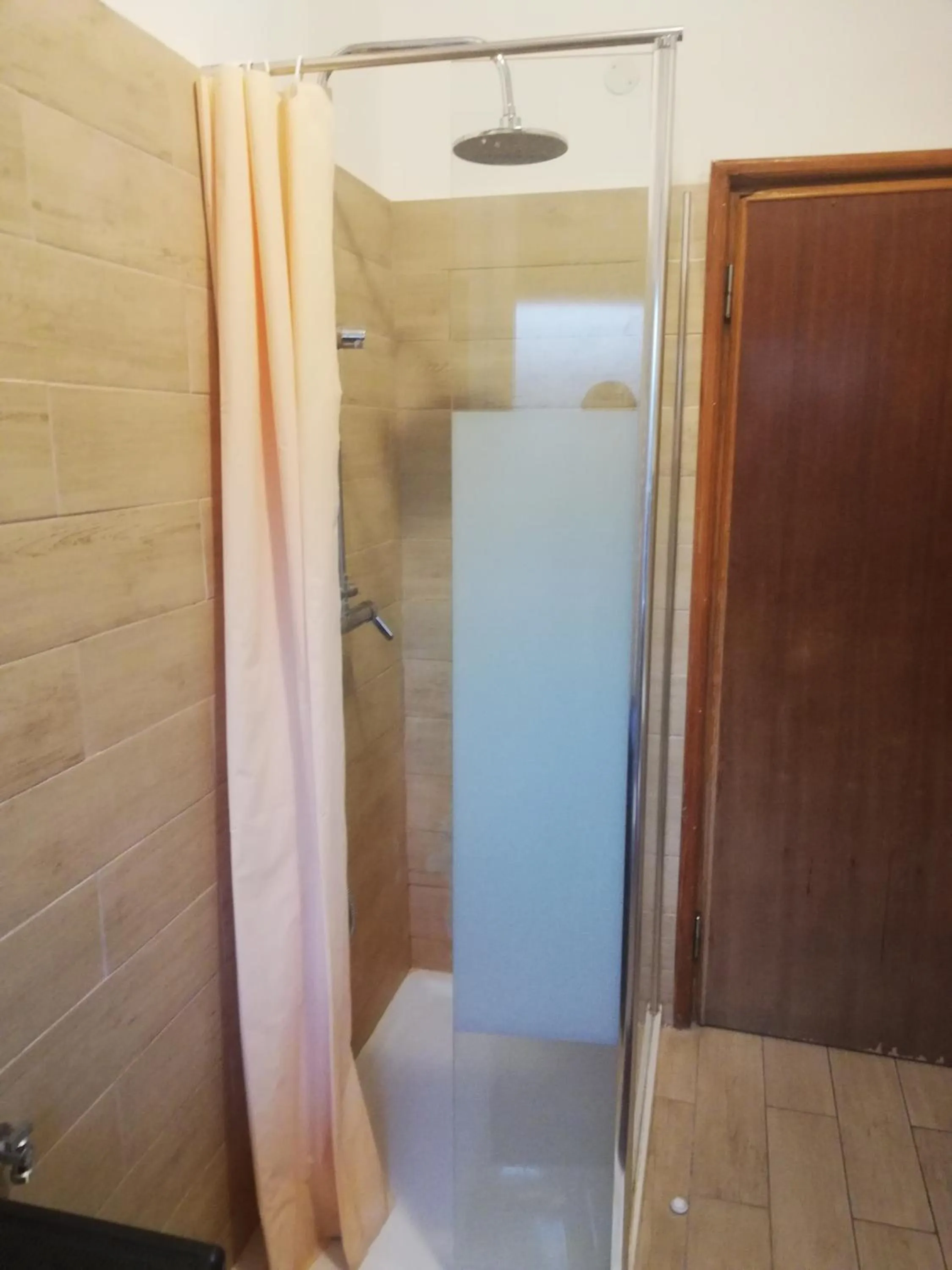 Shower in Venice Best Vacation
