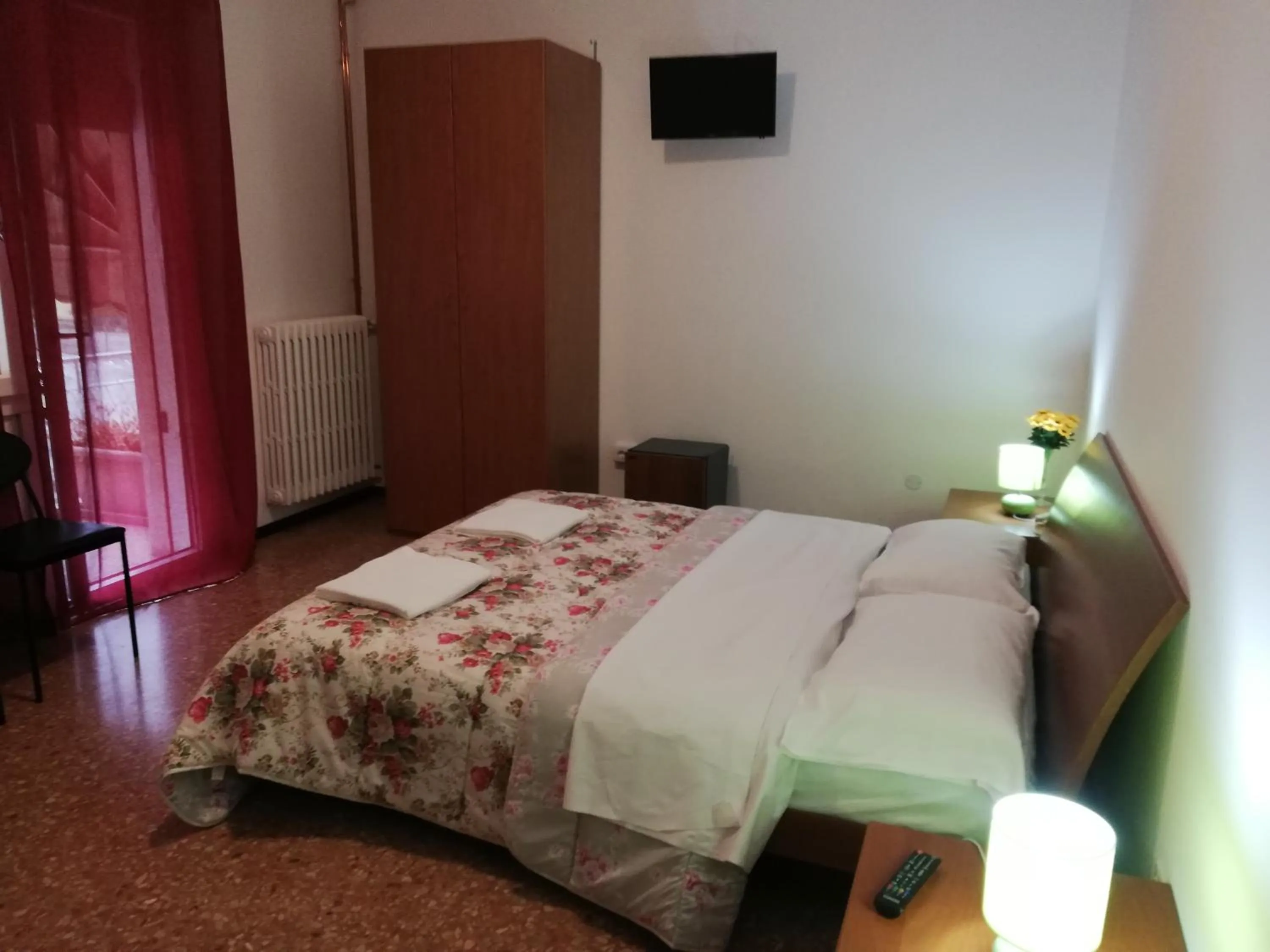 Bed in Venice Best Vacation