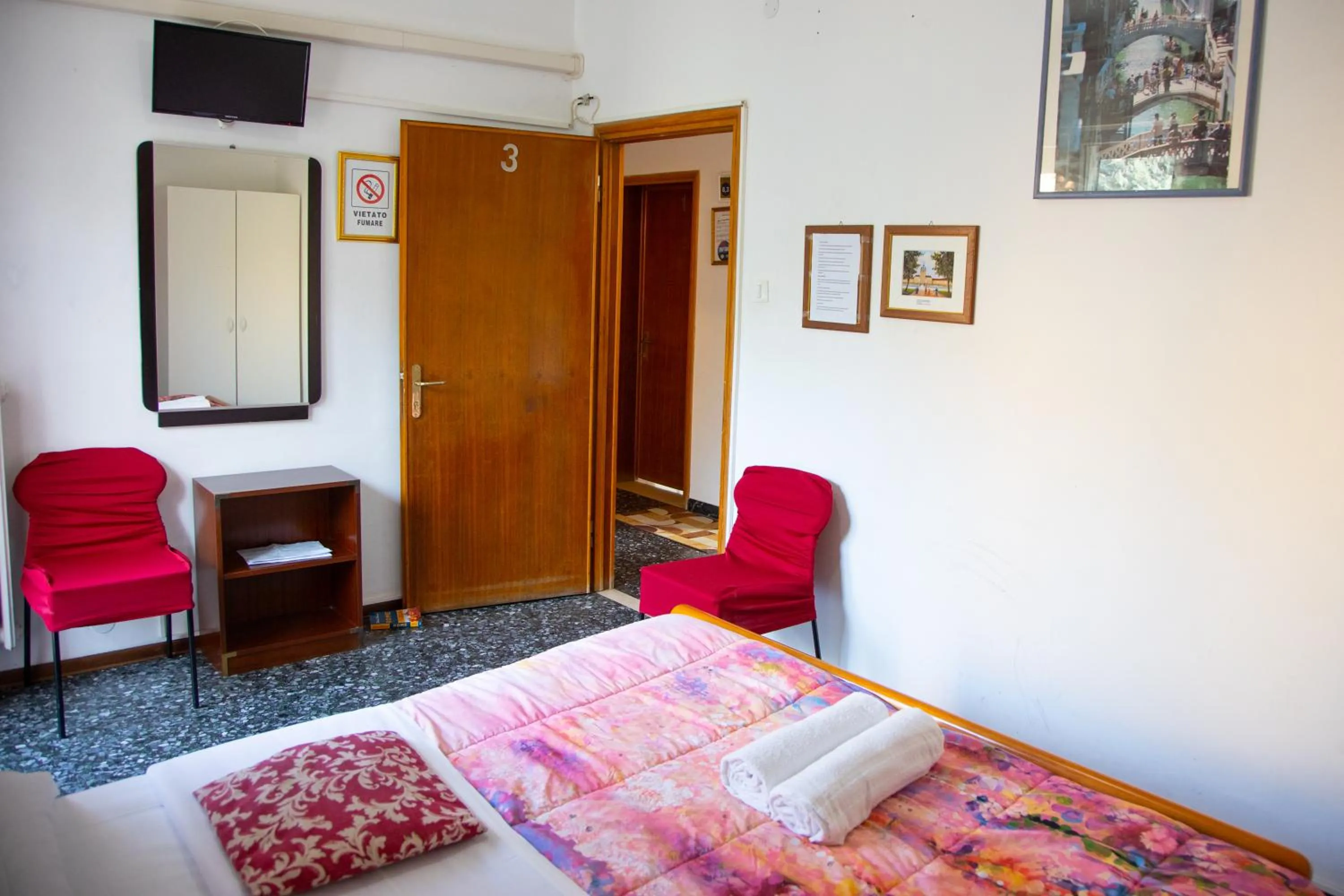 Bed in Venice Best Vacation