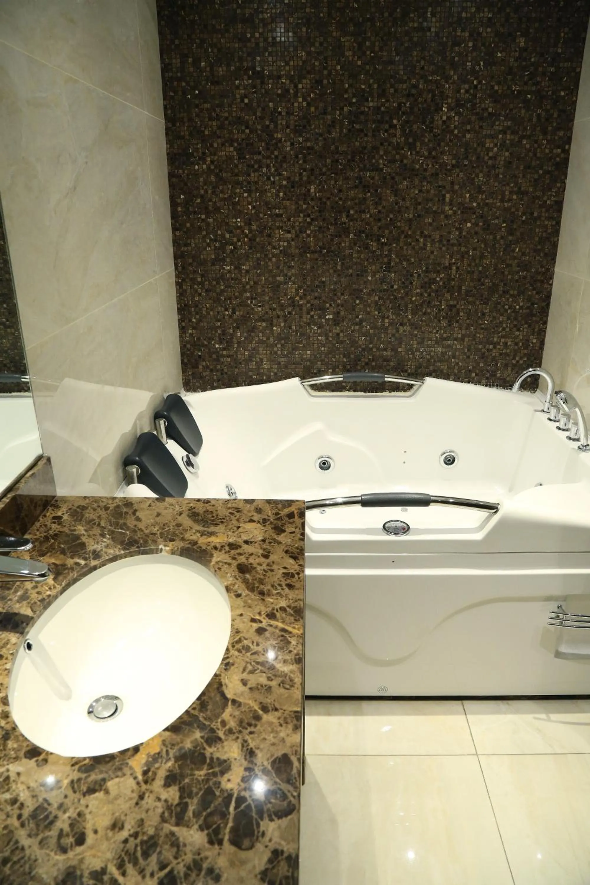 Bathroom in Verdun Suites Hotel