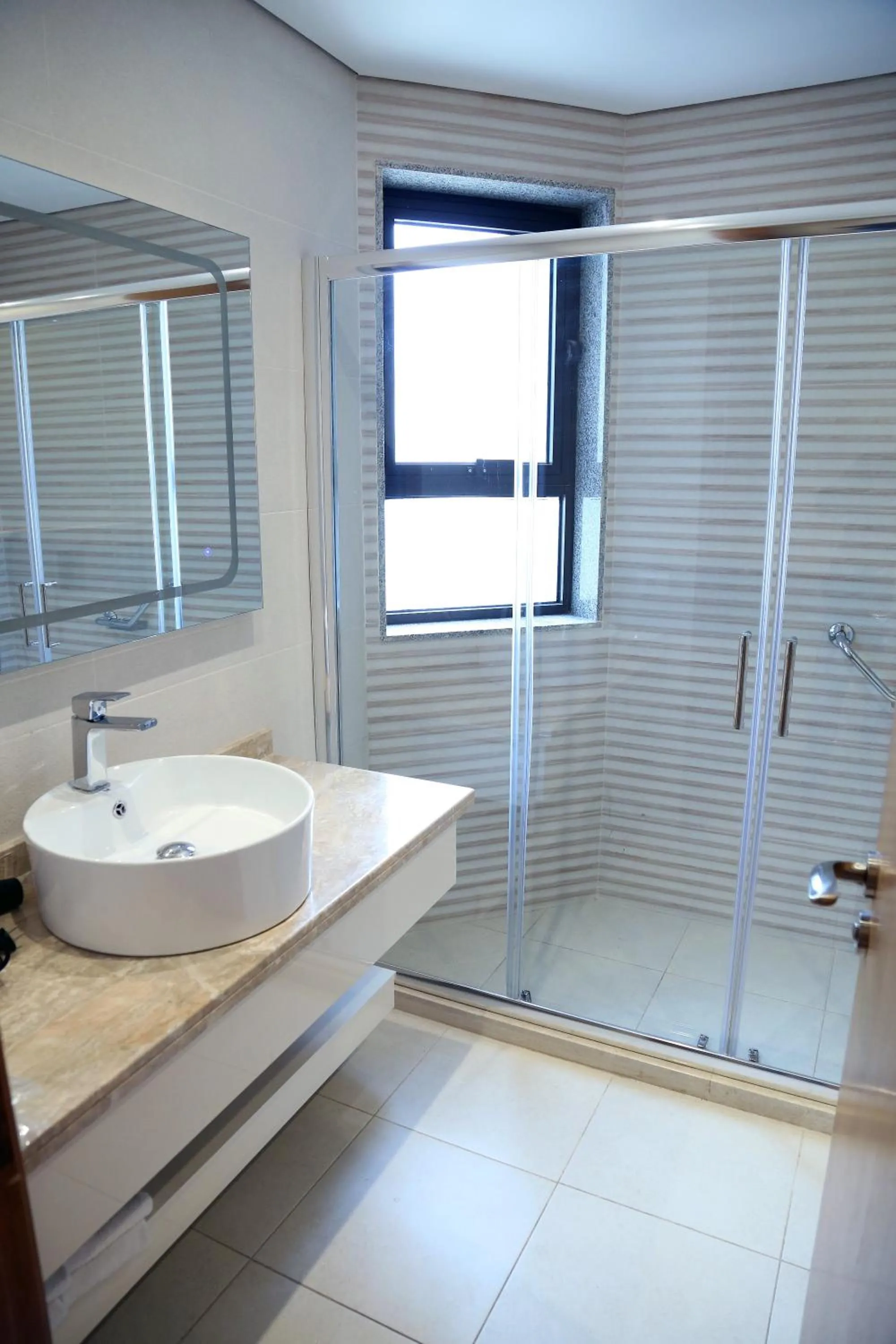 Bathroom in Verdun Suites Hotel