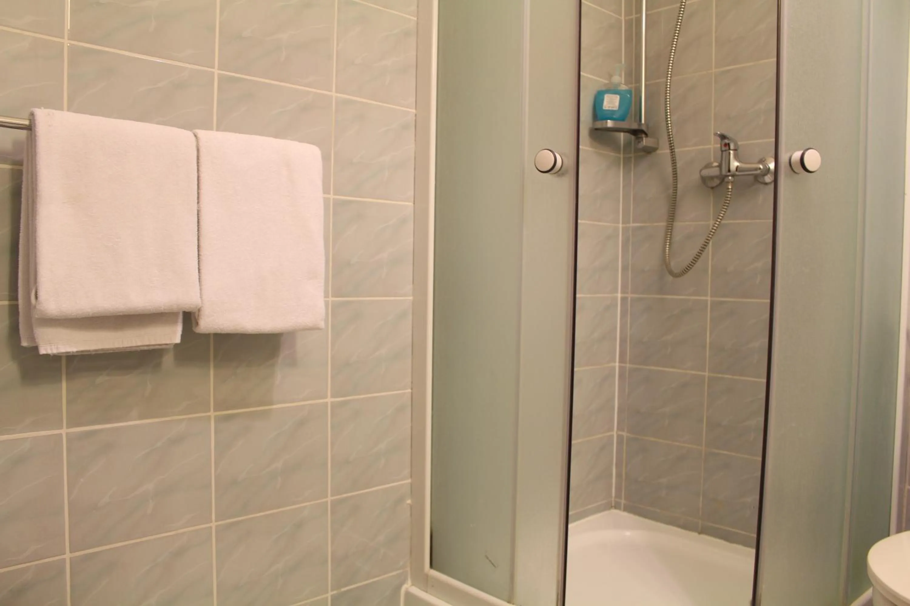 Shower in Cracow Old Town Guest House