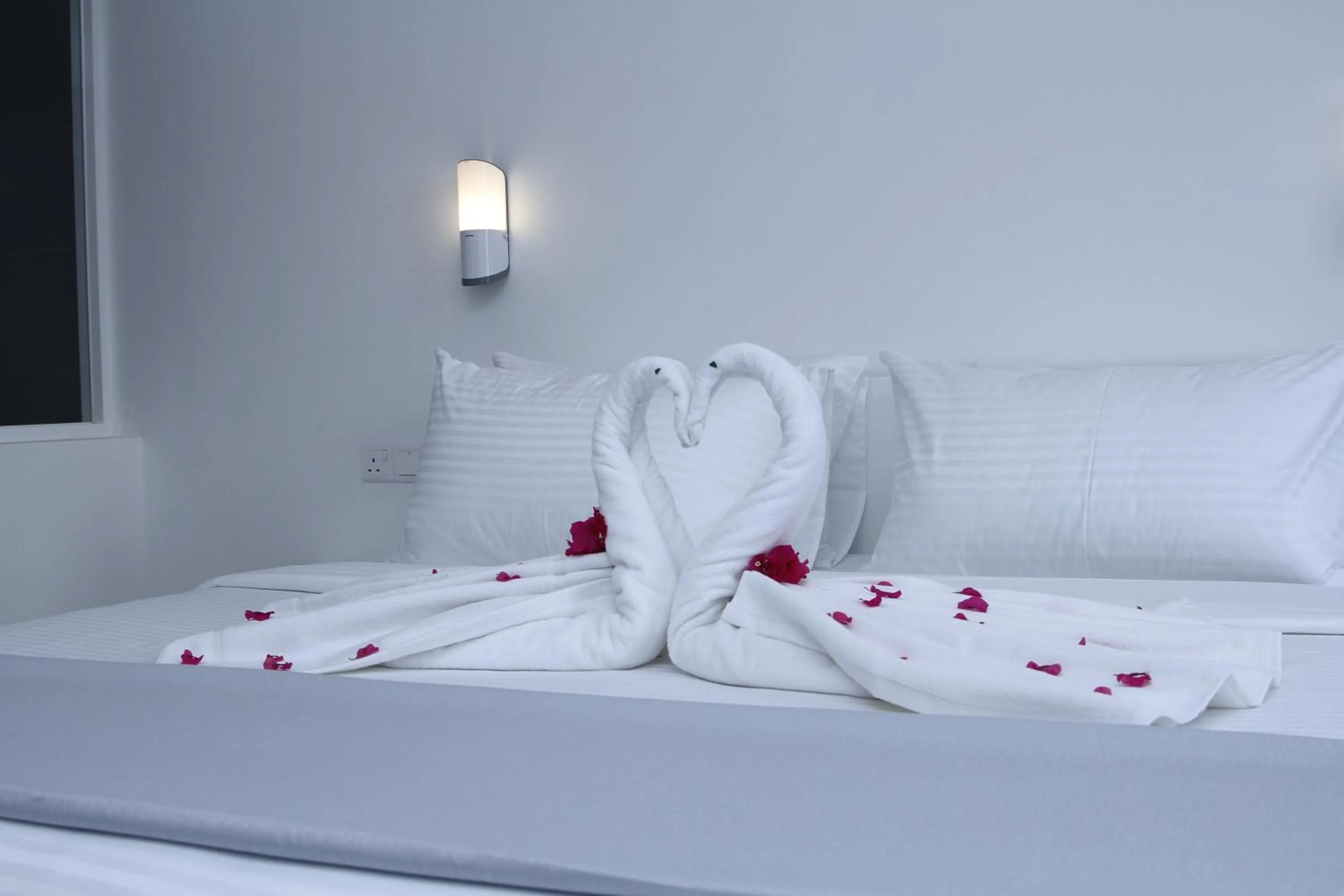 Bed in Somerset Mirissa Beach