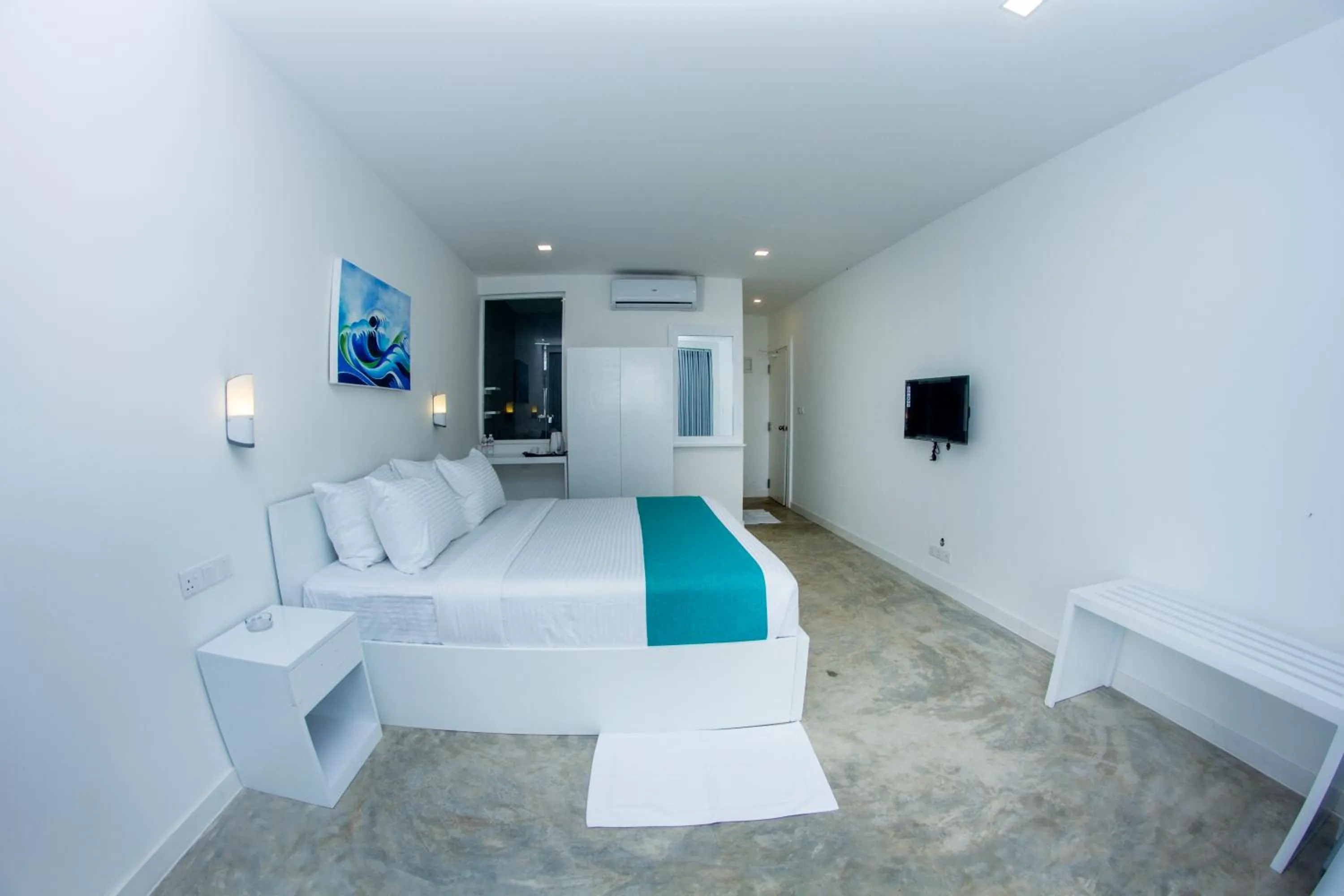 Bed in Somerset Mirissa Beach