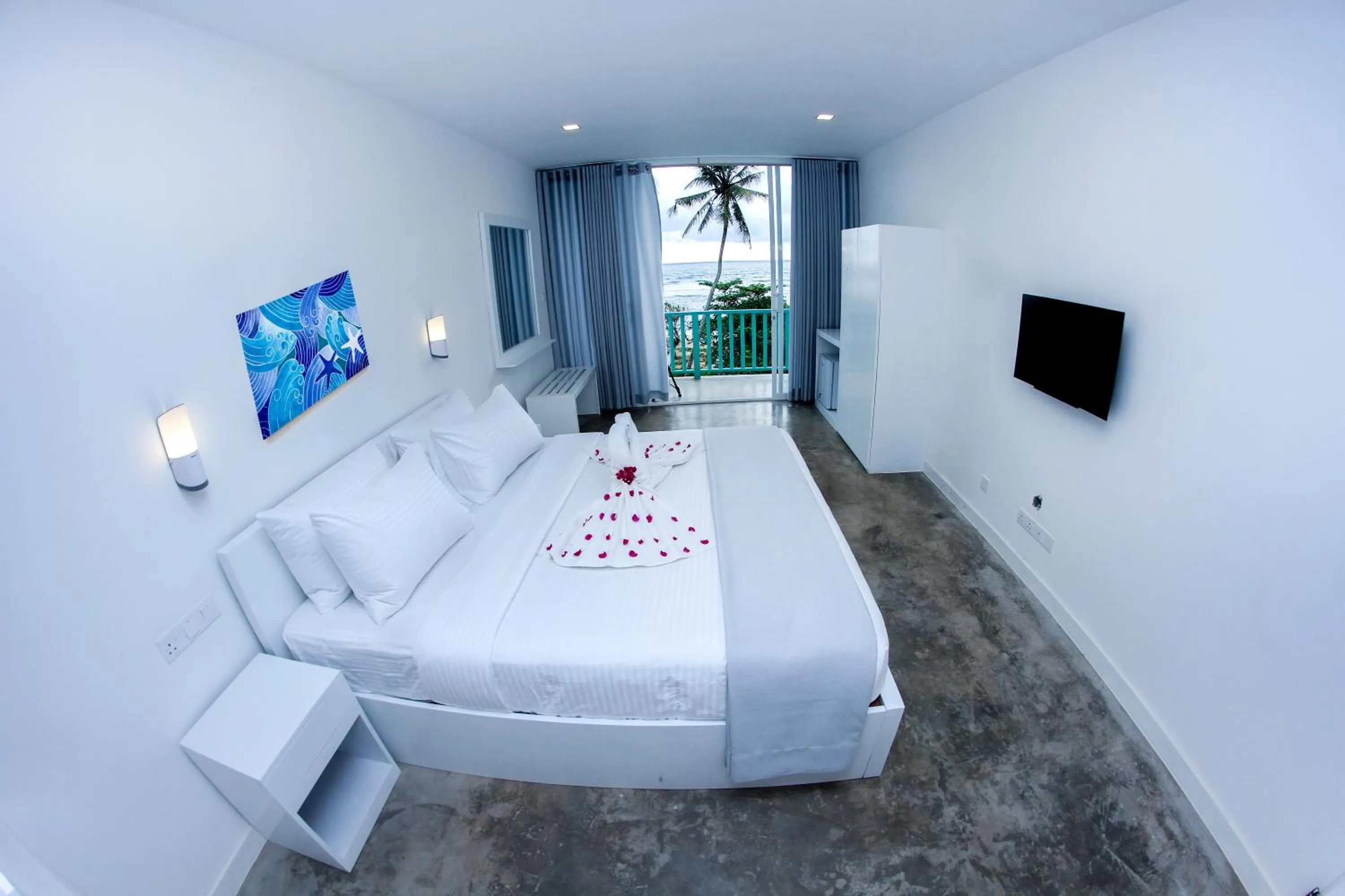 Bed in Somerset Mirissa Beach