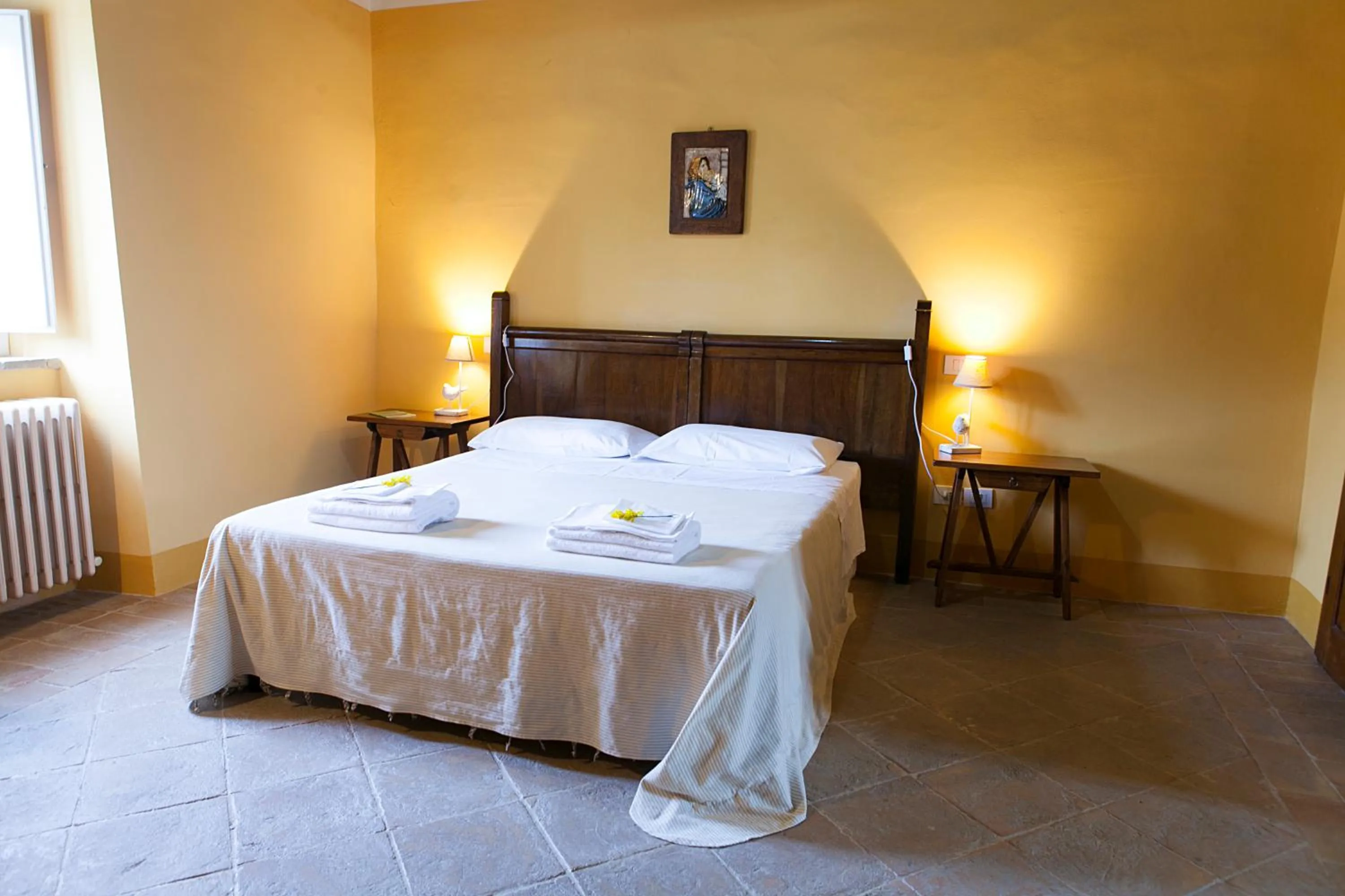 Bedroom, Bed in Re Artù Assisi Country Lifestyle