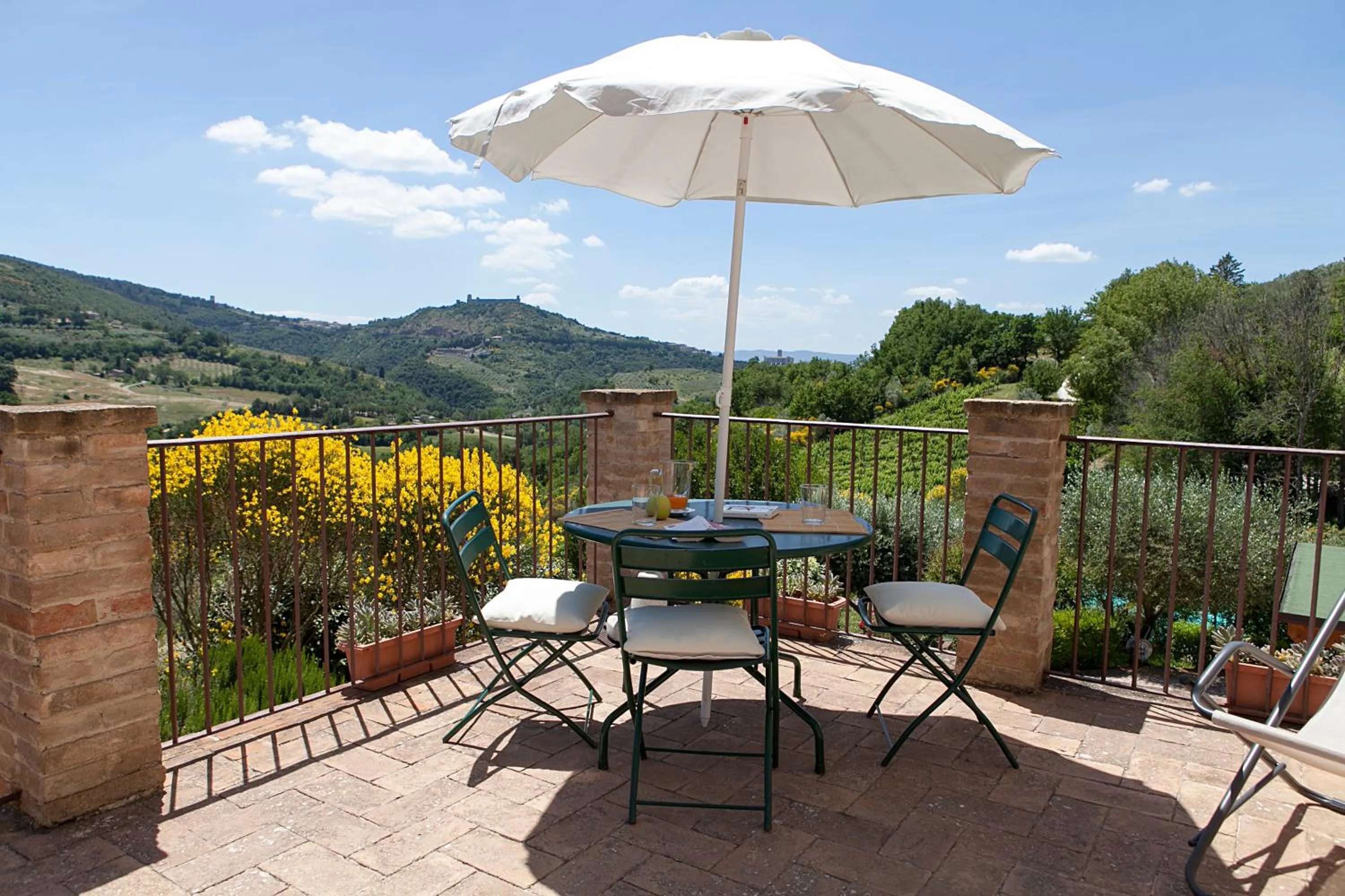 Balcony/Terrace in Re Artù Assisi Country Lifestyle