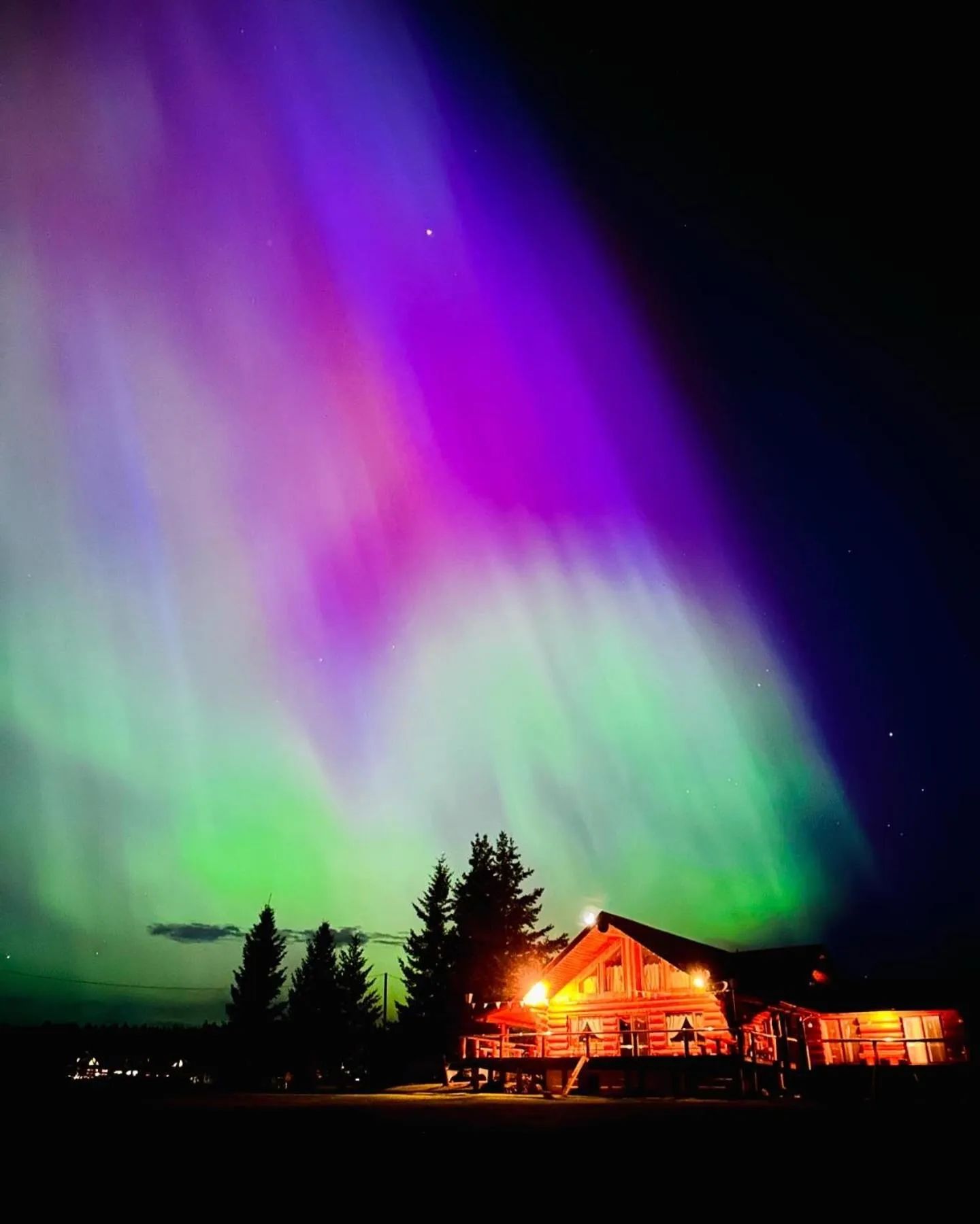 Property building in Cariboo Log Guest House