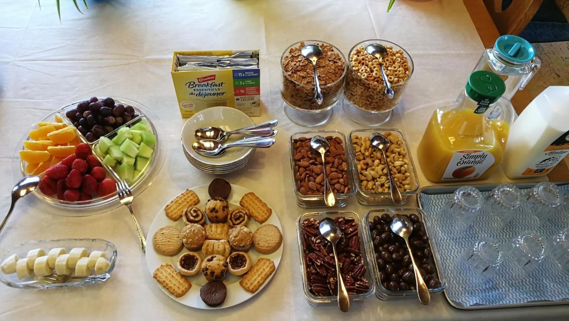 Breakfast in Cariboo Log Guest House