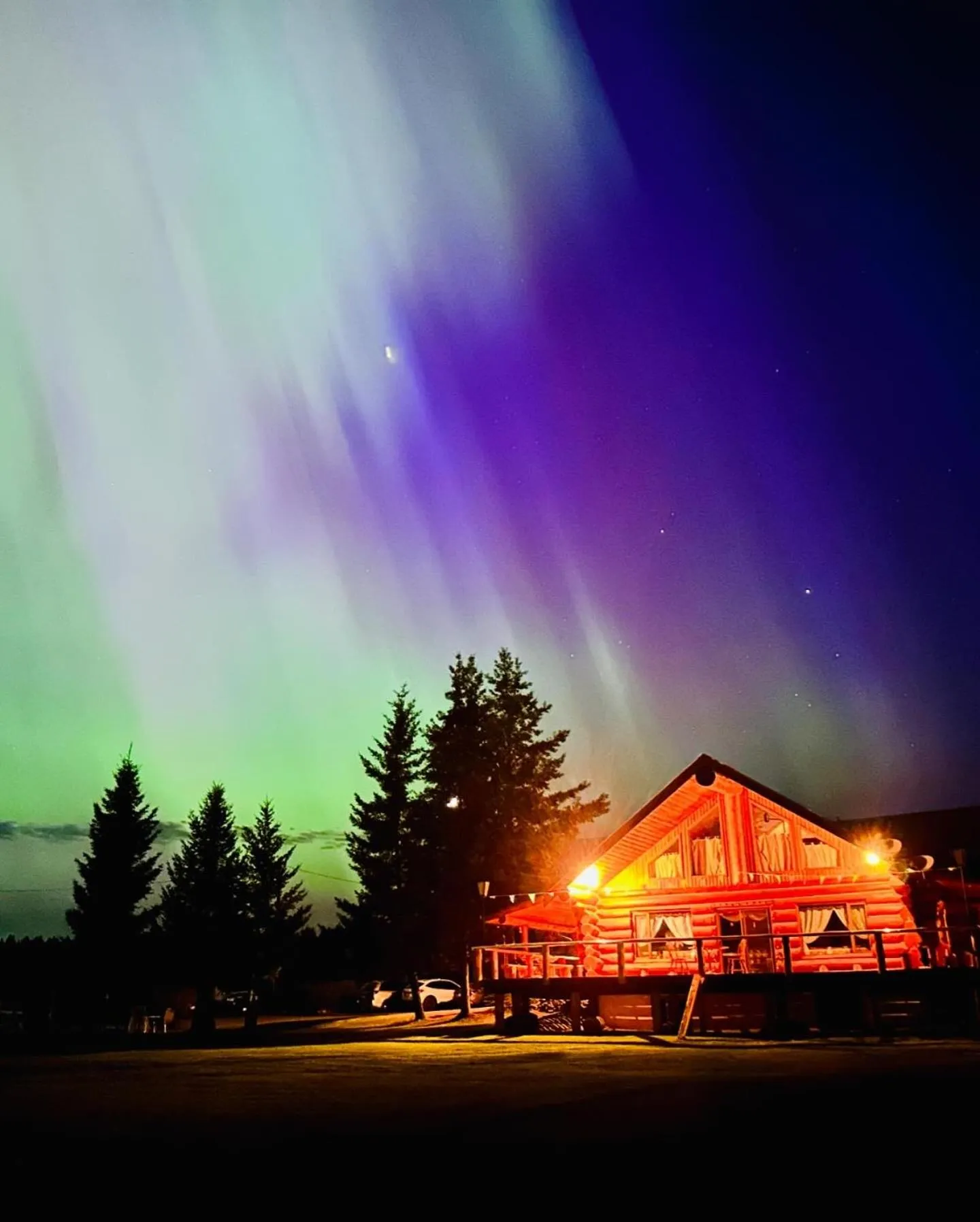 Property building in Cariboo Log Guest House