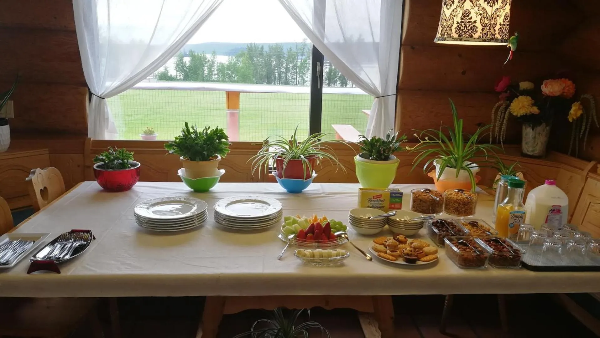 Breakfast in Cariboo Log Guest House
