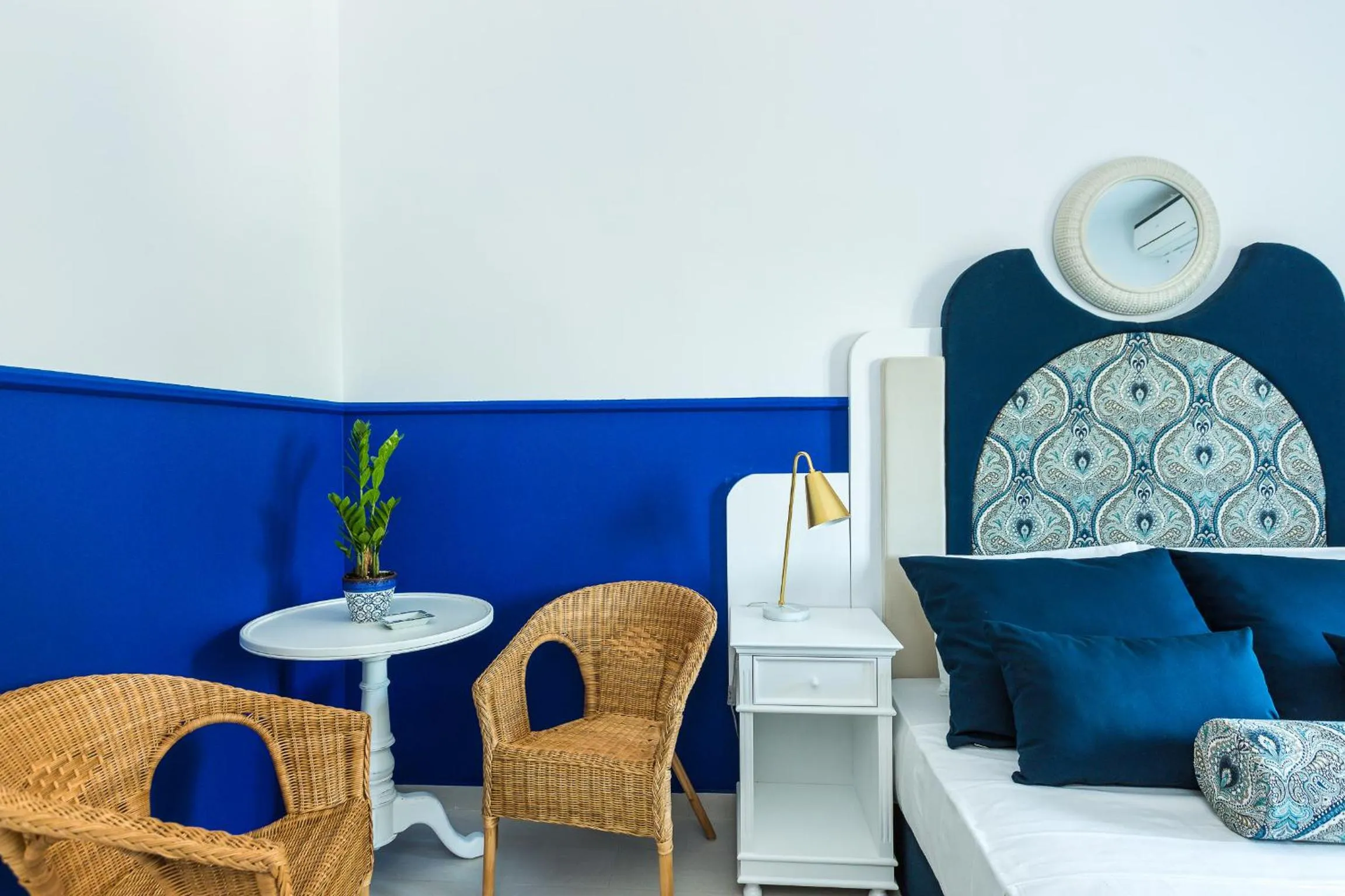 Seating area in Georgioupolis Plaza Suites