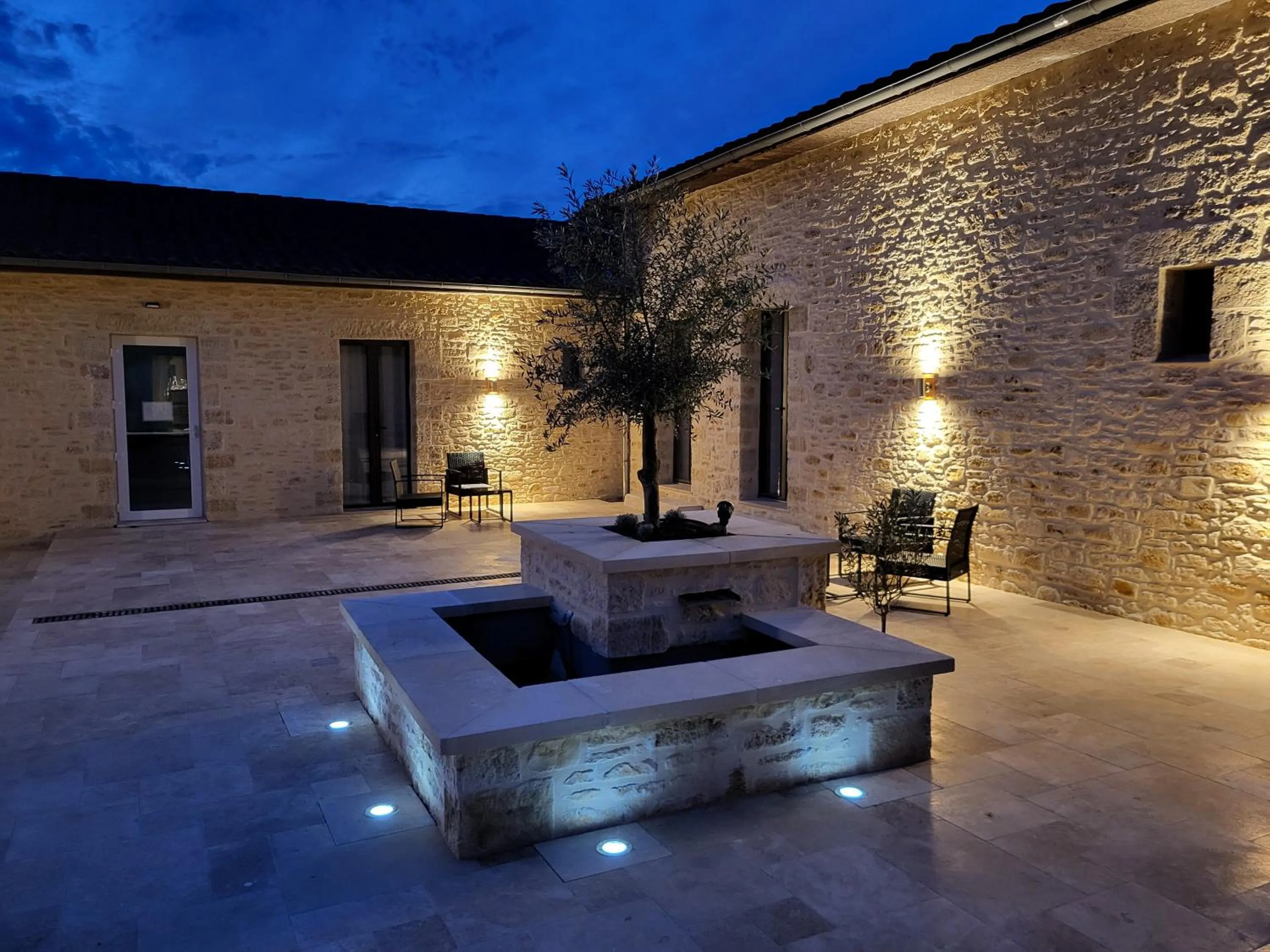 Patio in L'Oustal de Vézac