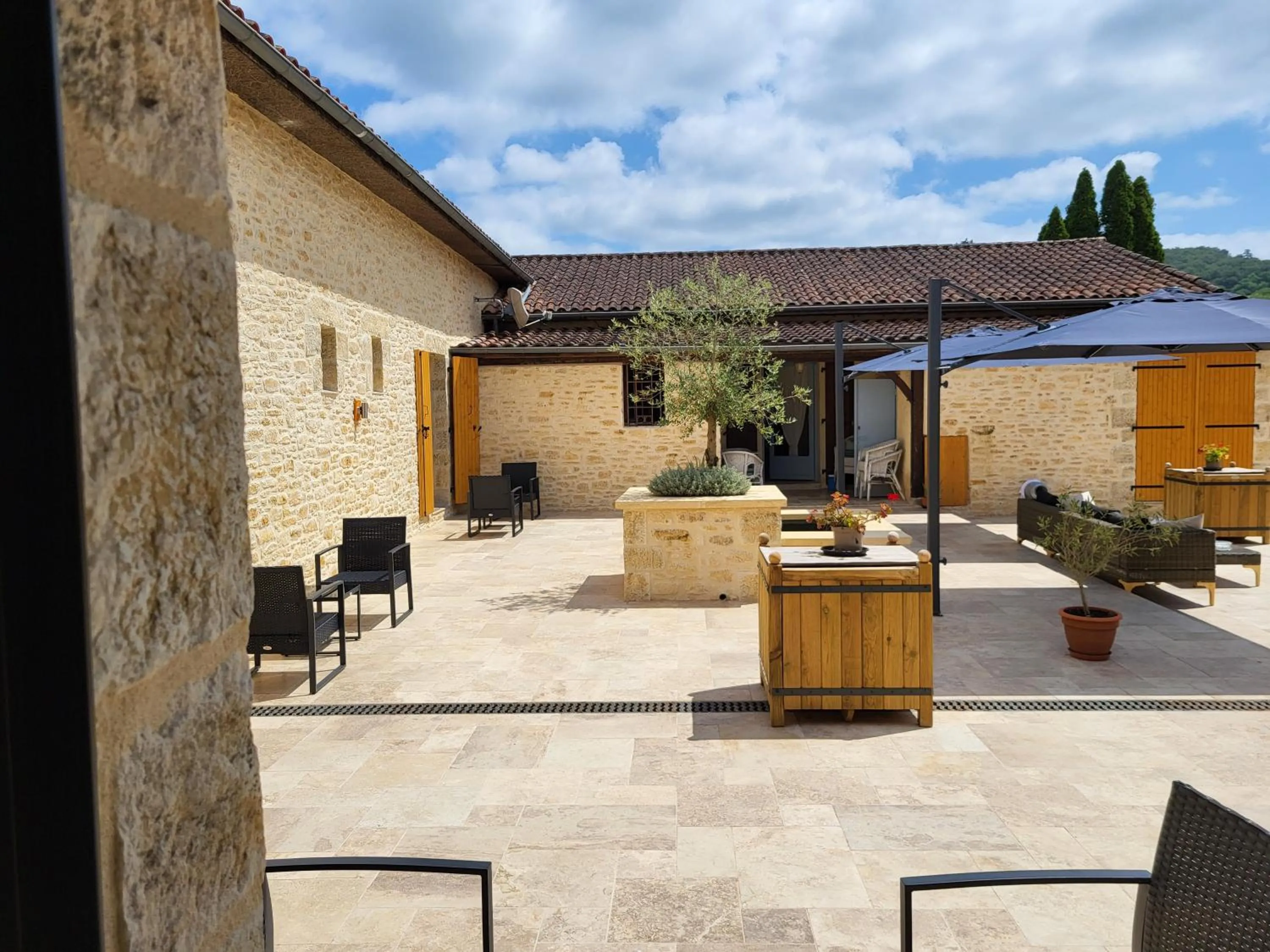 Patio in L'Oustal de Vézac