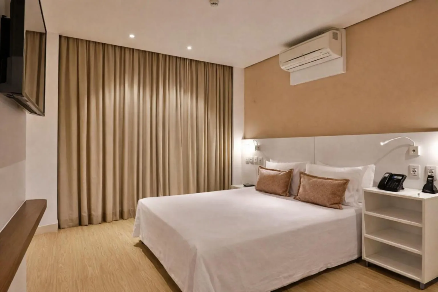 Bed in Quality Hotel Blumenau