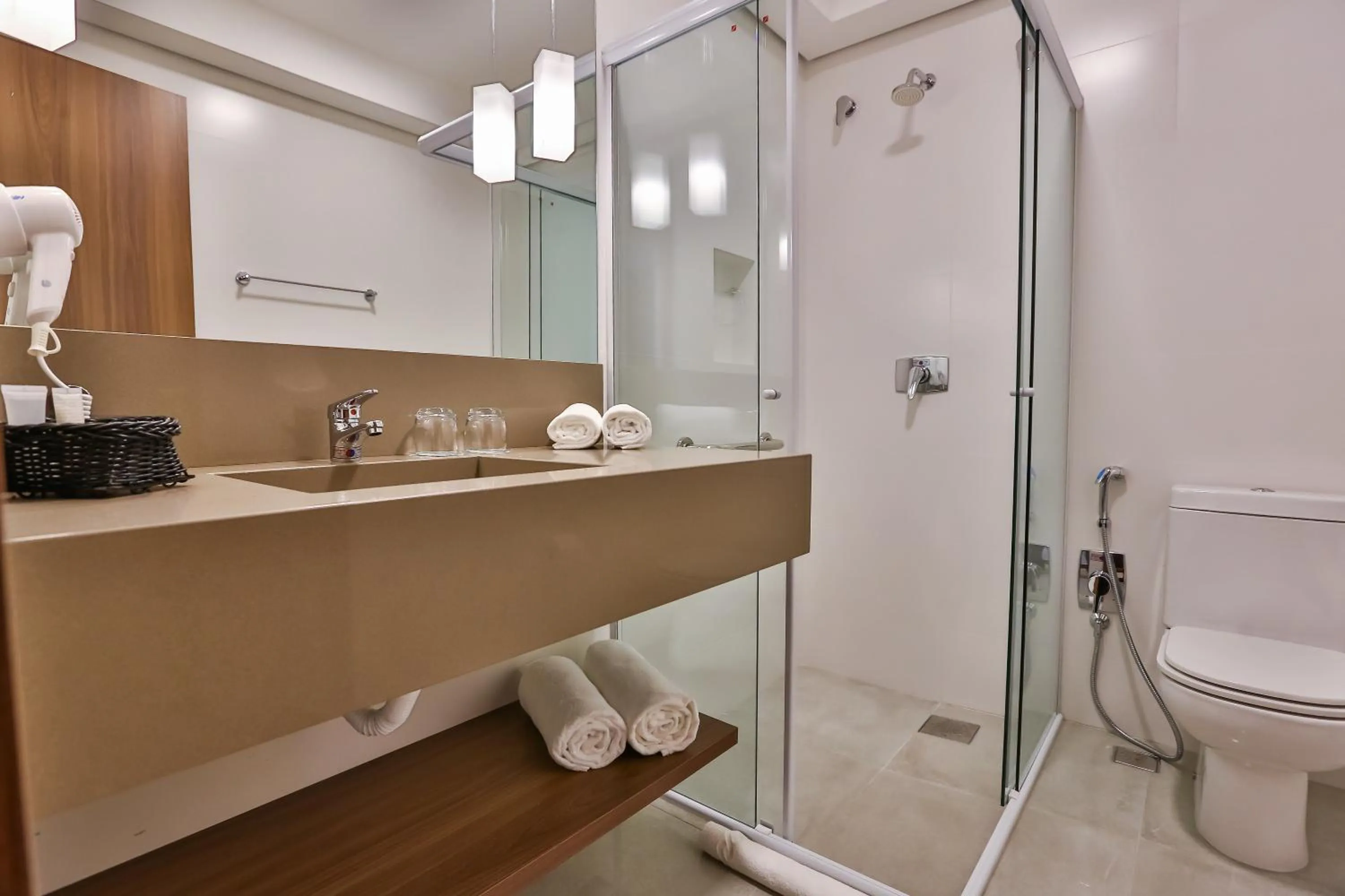 Shower in Quality Hotel Blumenau