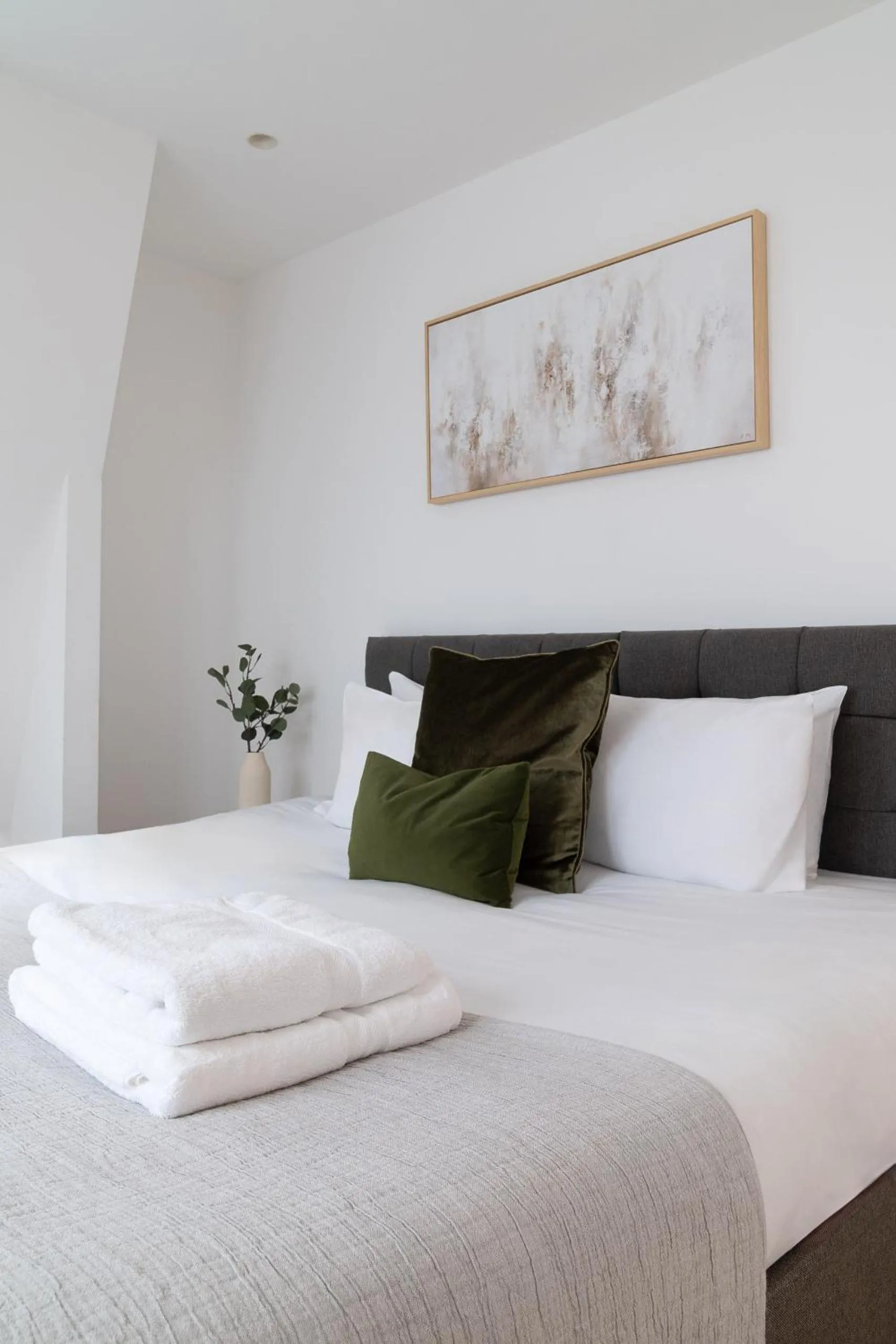 Bed in Oxford Circus Apartments by Calton Living