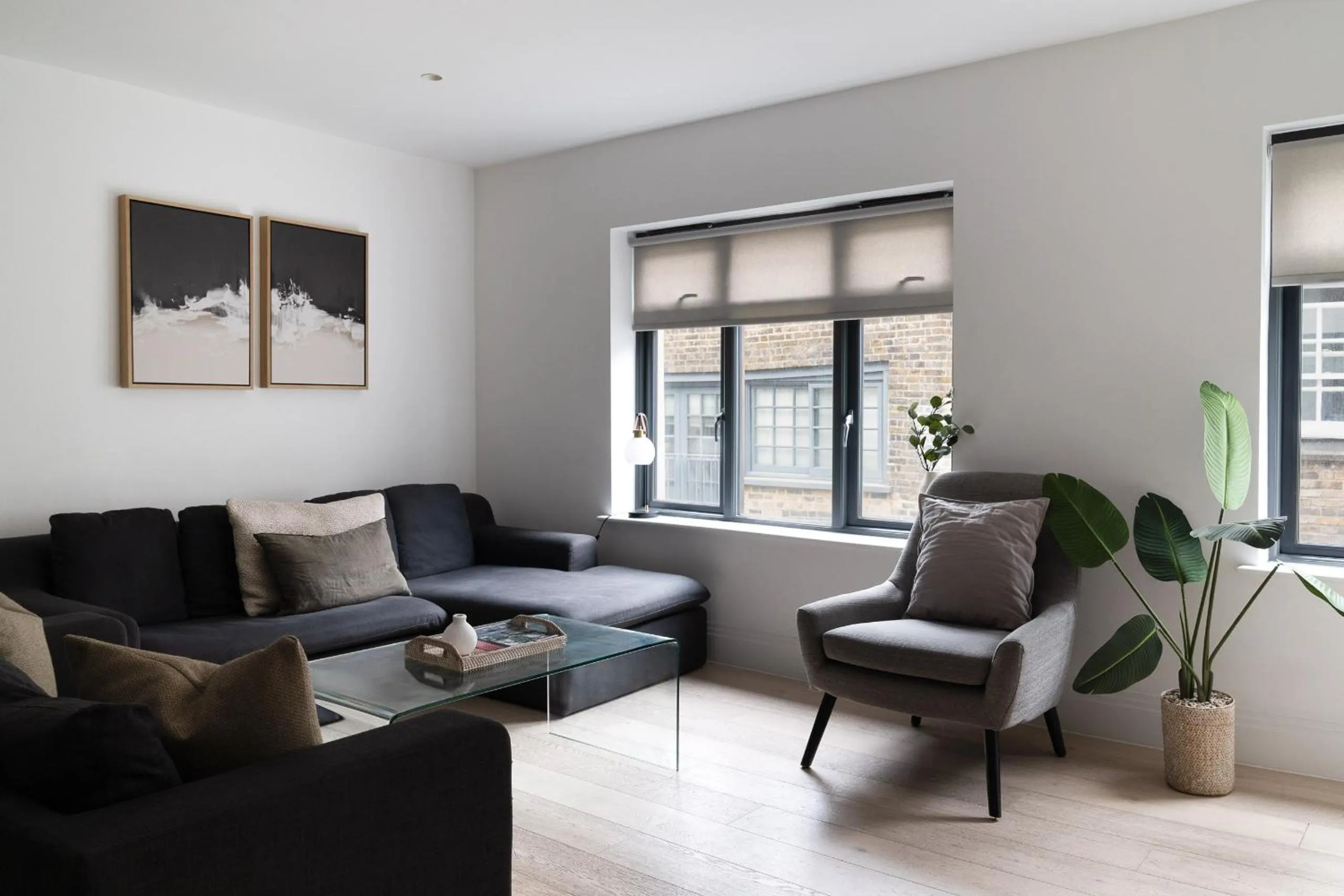 Living room in Oxford Circus Apartments by Calton Living