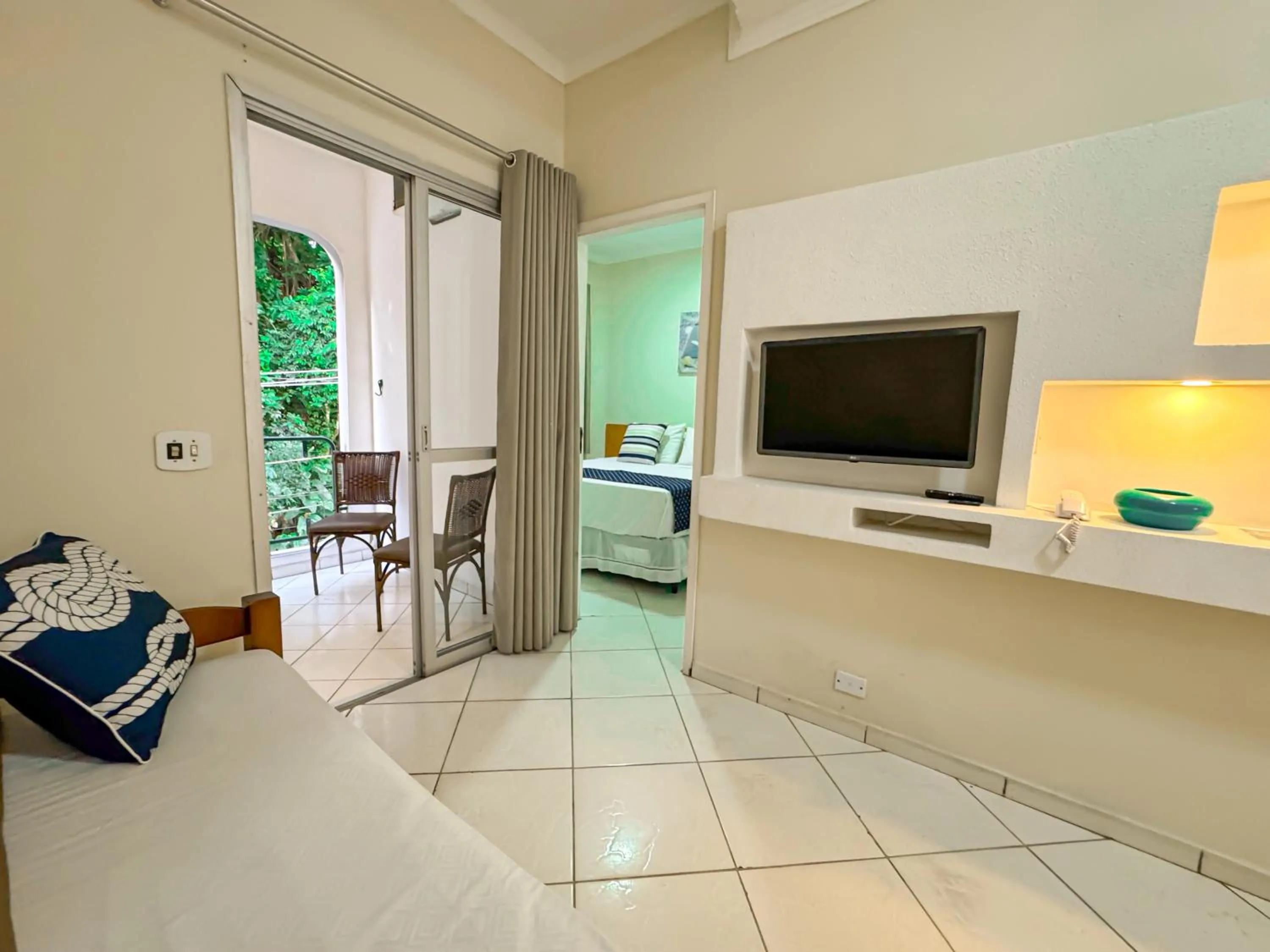 Seating area in Hotel Nacional Inn Guarujá