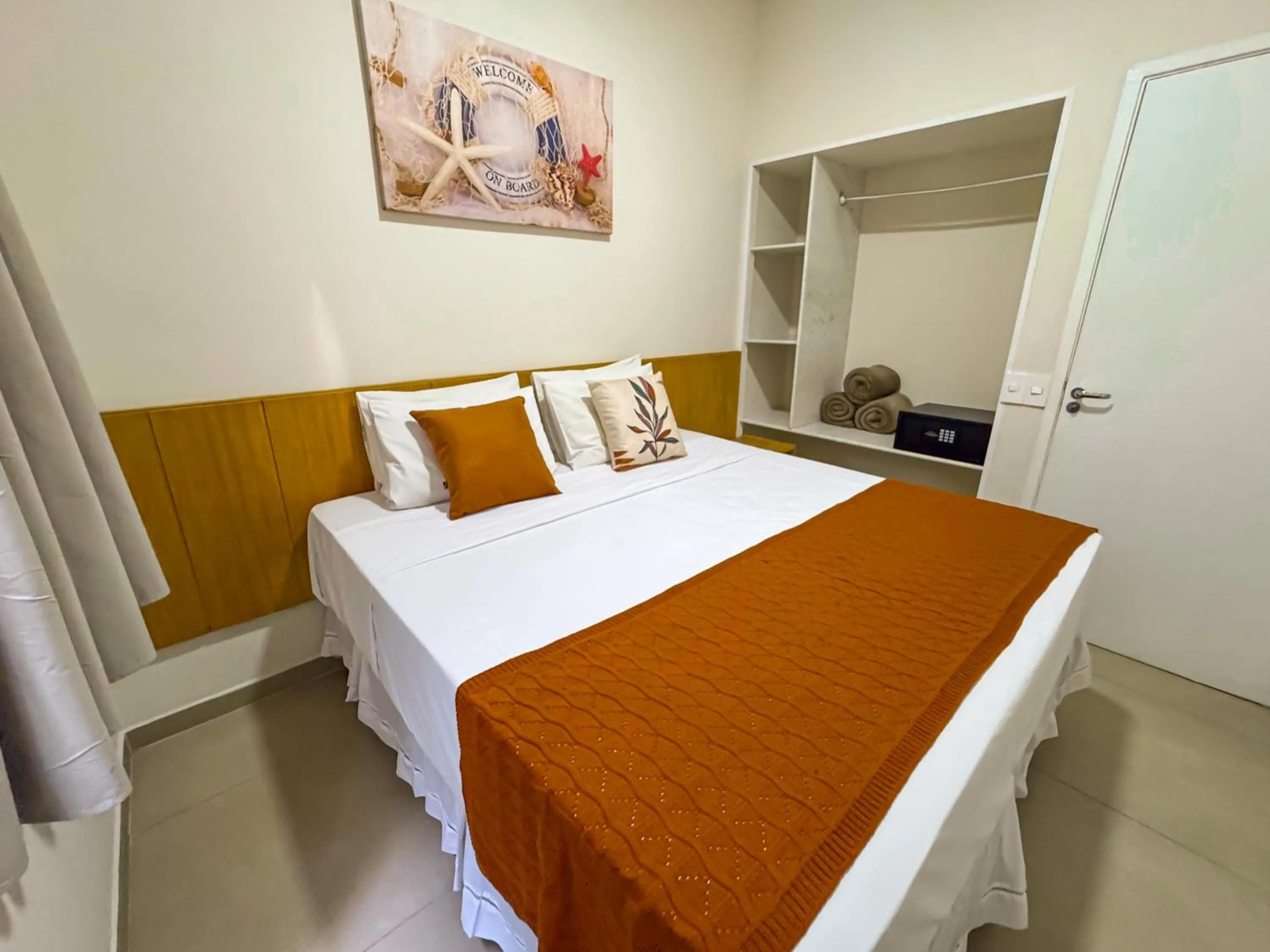 Bedroom, Bed in Hotel Nacional Inn Guarujá