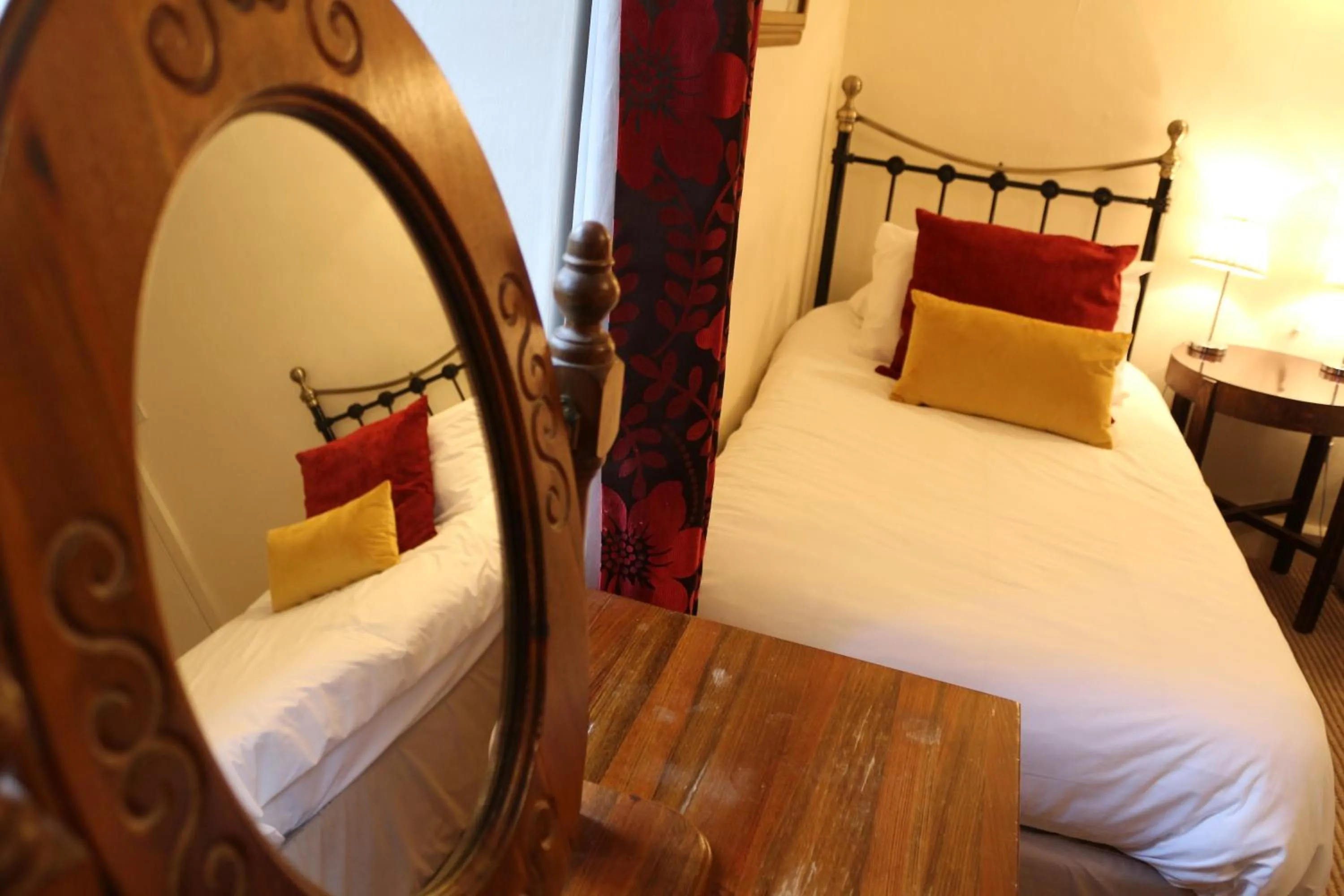 Bed in The Hostelrie at Goodrich