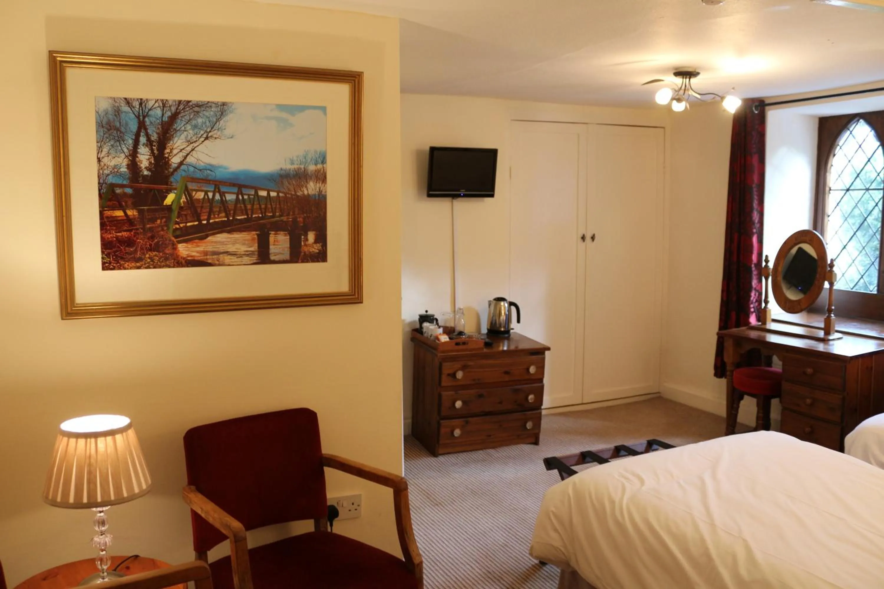 Seating area in The Hostelrie at Goodrich