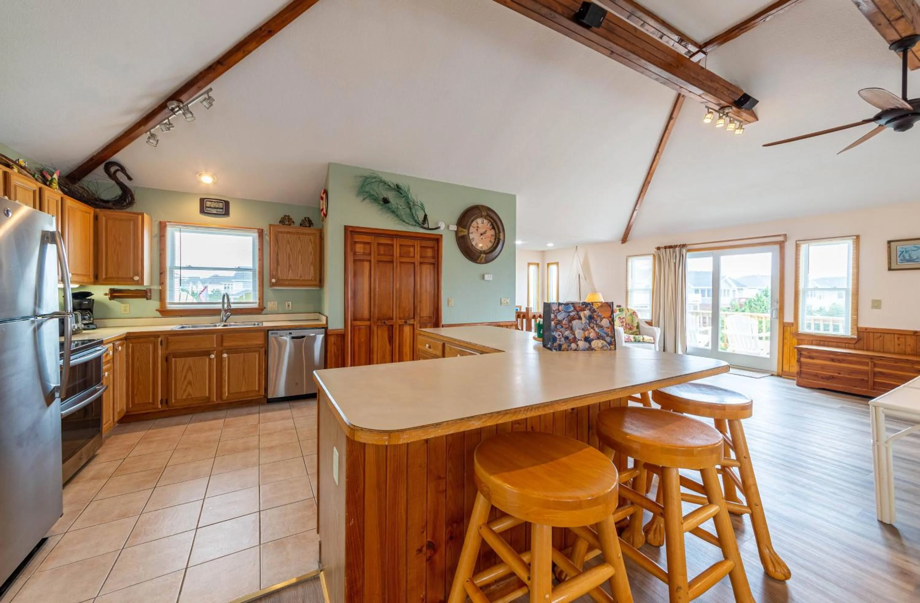 Blue Moon - Corolla, Crown Point, 240 Yds to Beach, Hot Tub, Pets OK, Community Pool and Tennis