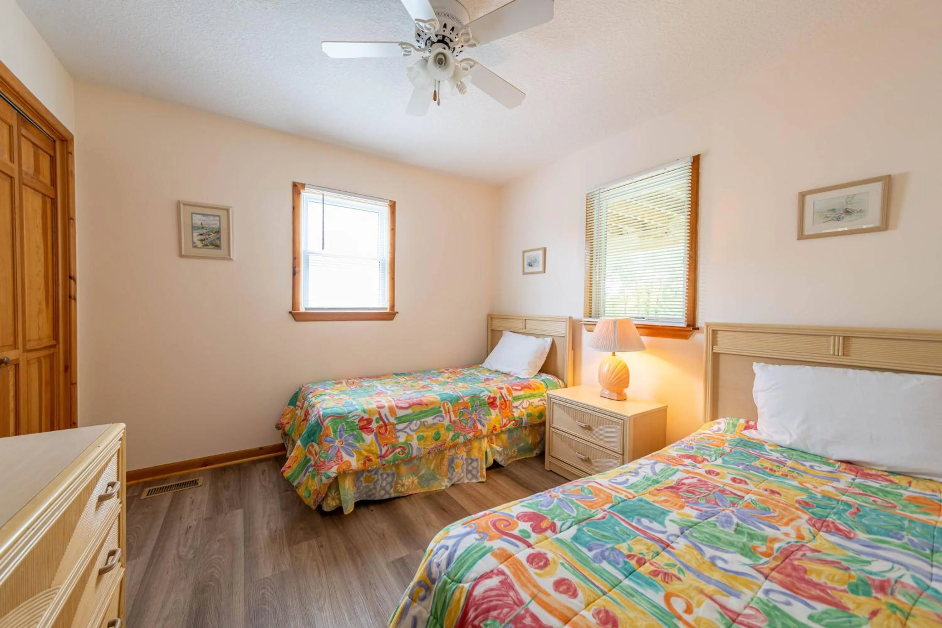 Bed in Blue Moon - Corolla, Crown Point, 240 Yds to Beach, Hot Tub, Pets OK, Community Pool and Tennis