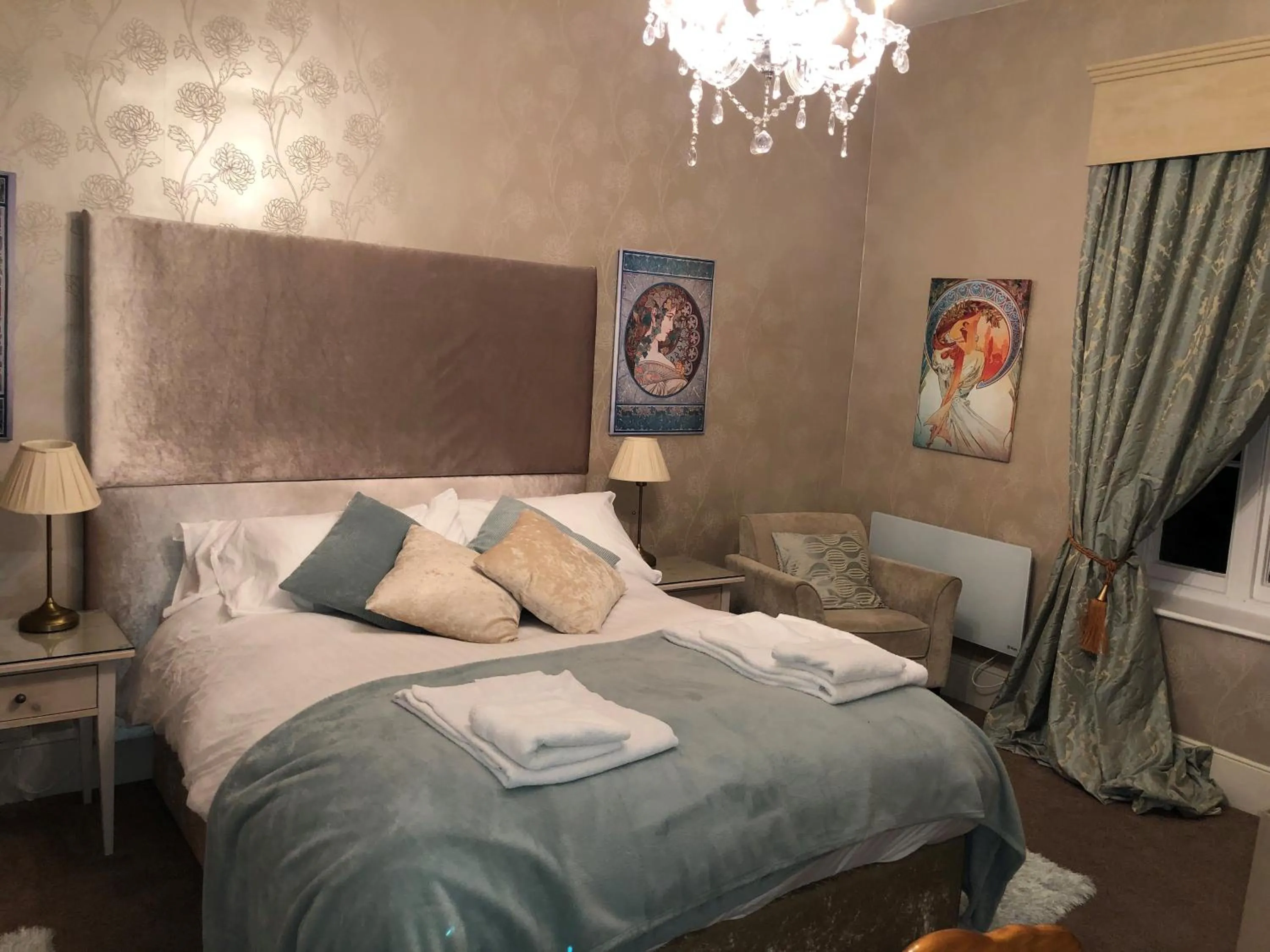 Bed in Satis House Hotel