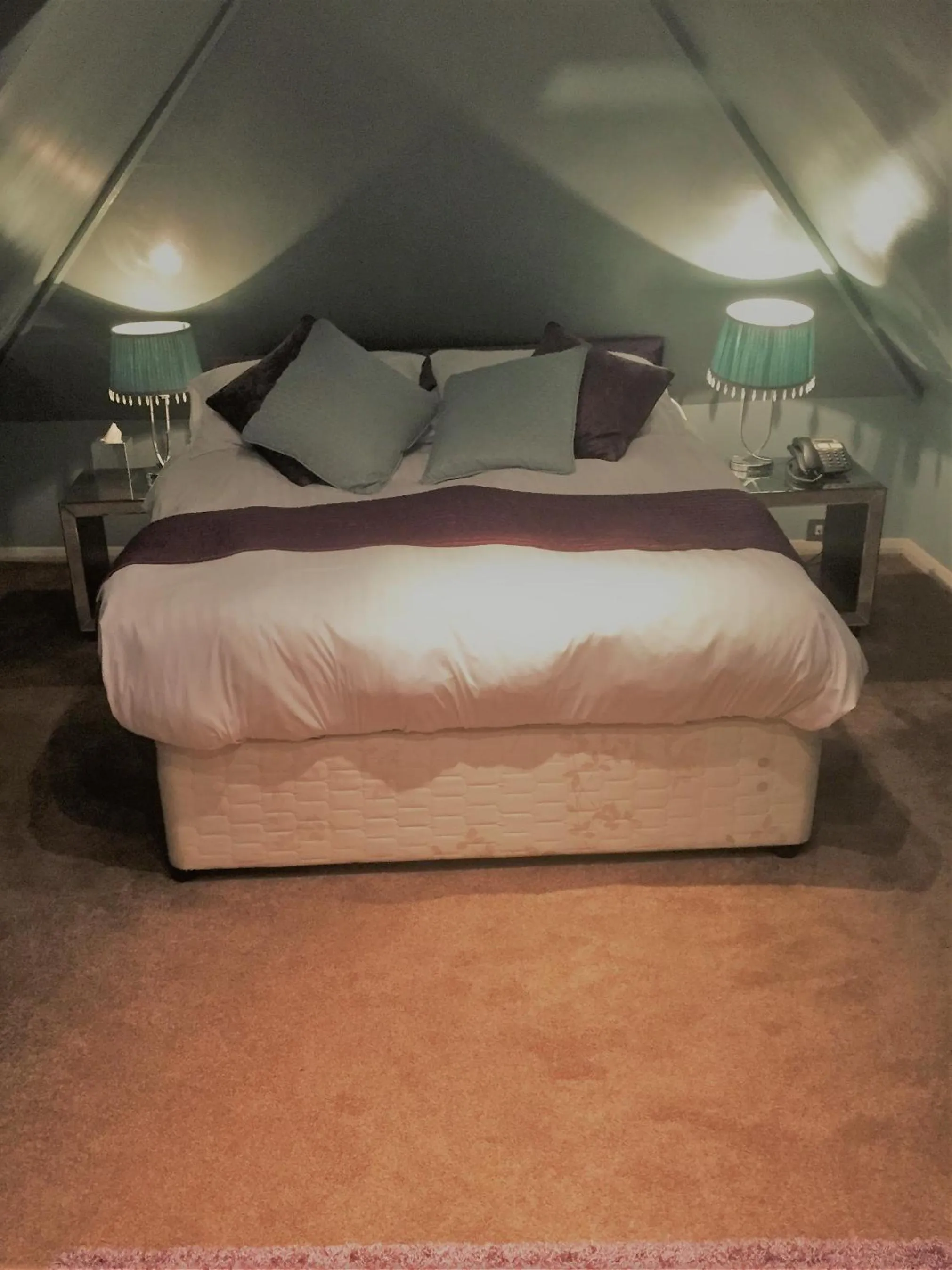 Bed in Satis House Hotel