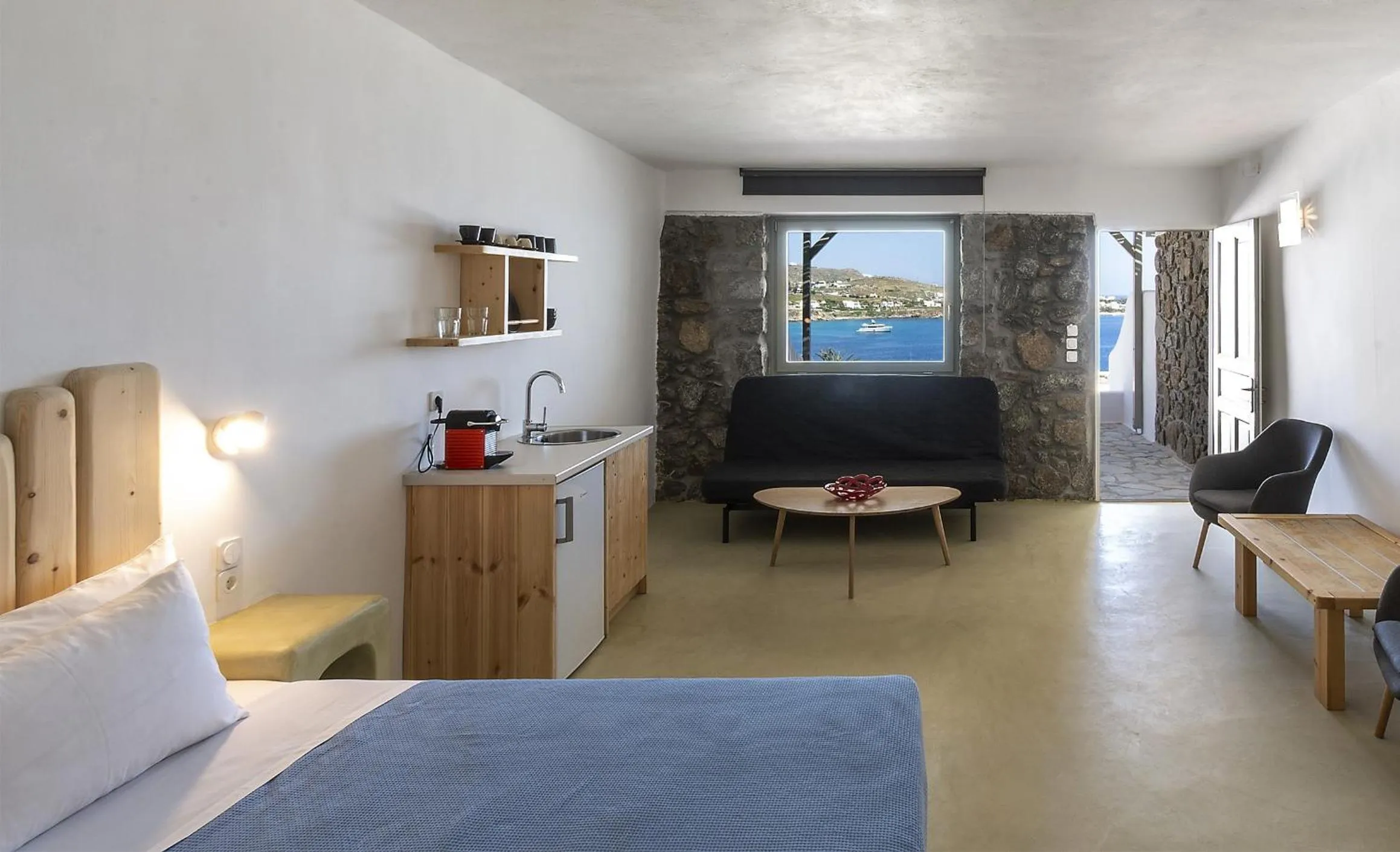 Photo of the whole room, Bed in Mykonos Azure